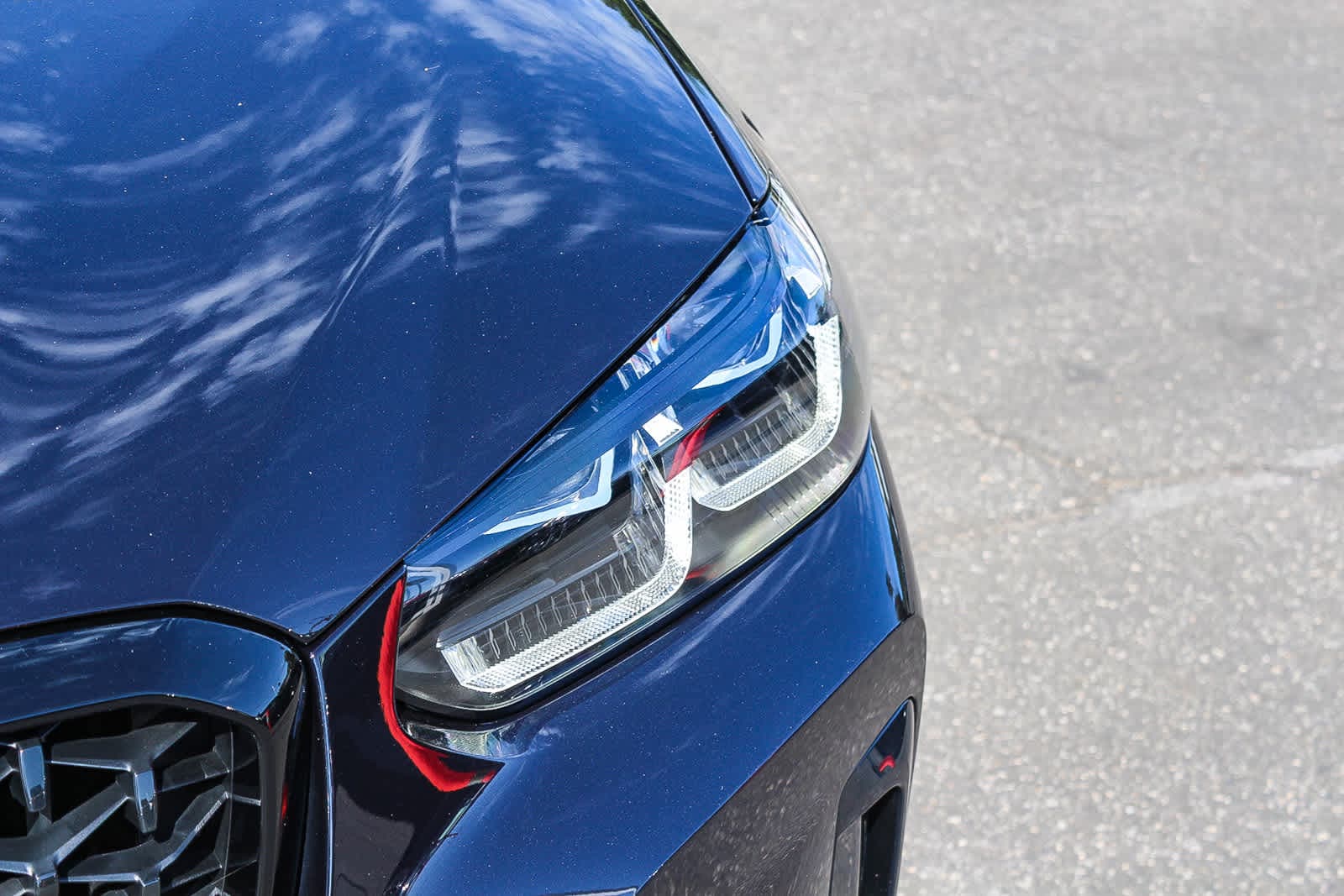 Thumbnail: 2025 BMW X4 - 10