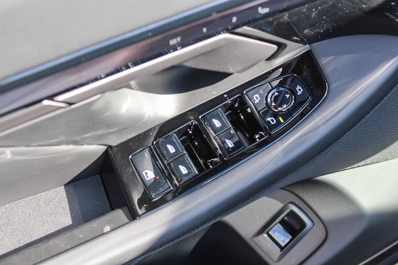 Thumbnail: 2026 BMW i5 - 20