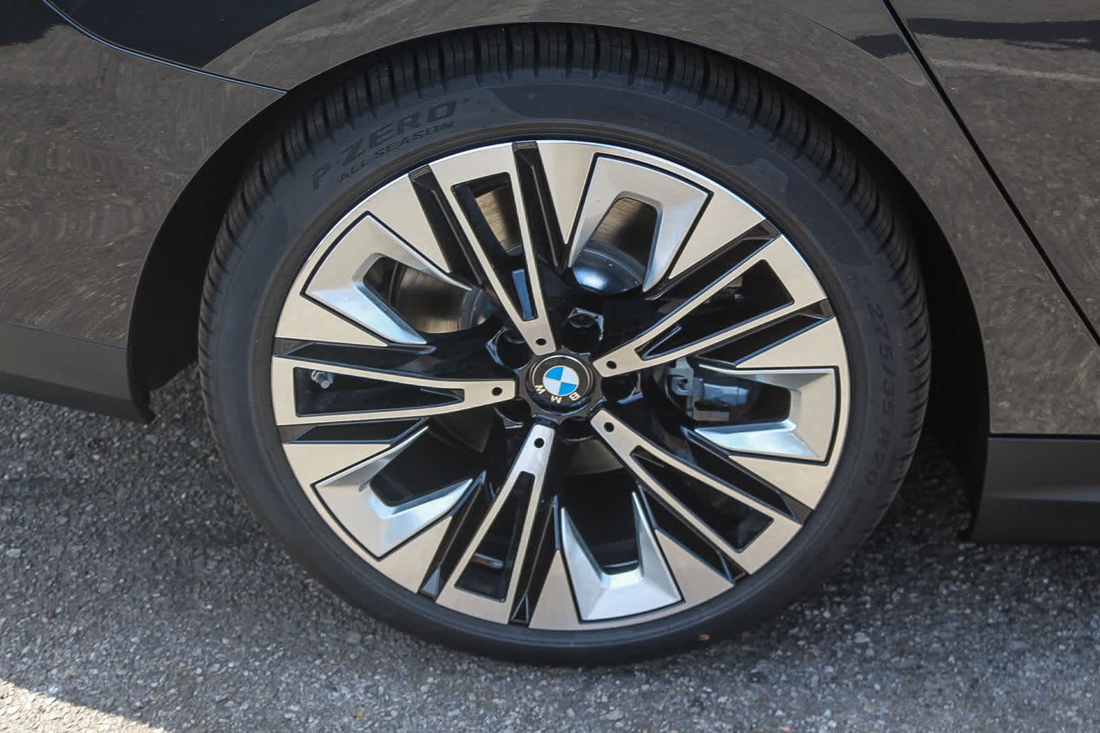 Thumbnail: 2026 BMW i5 - 8