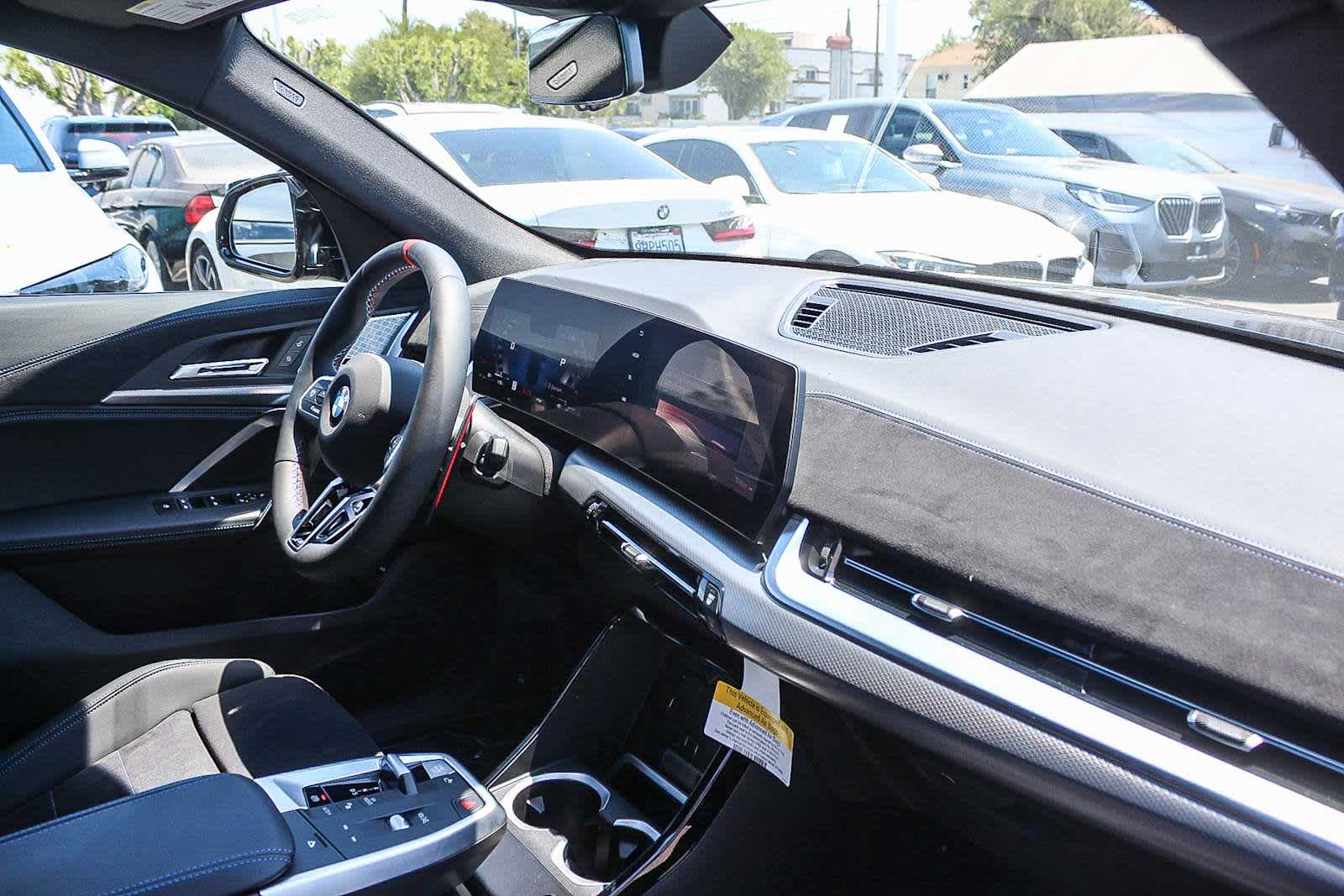 Thumbnail: 2025 BMW X2 - 16