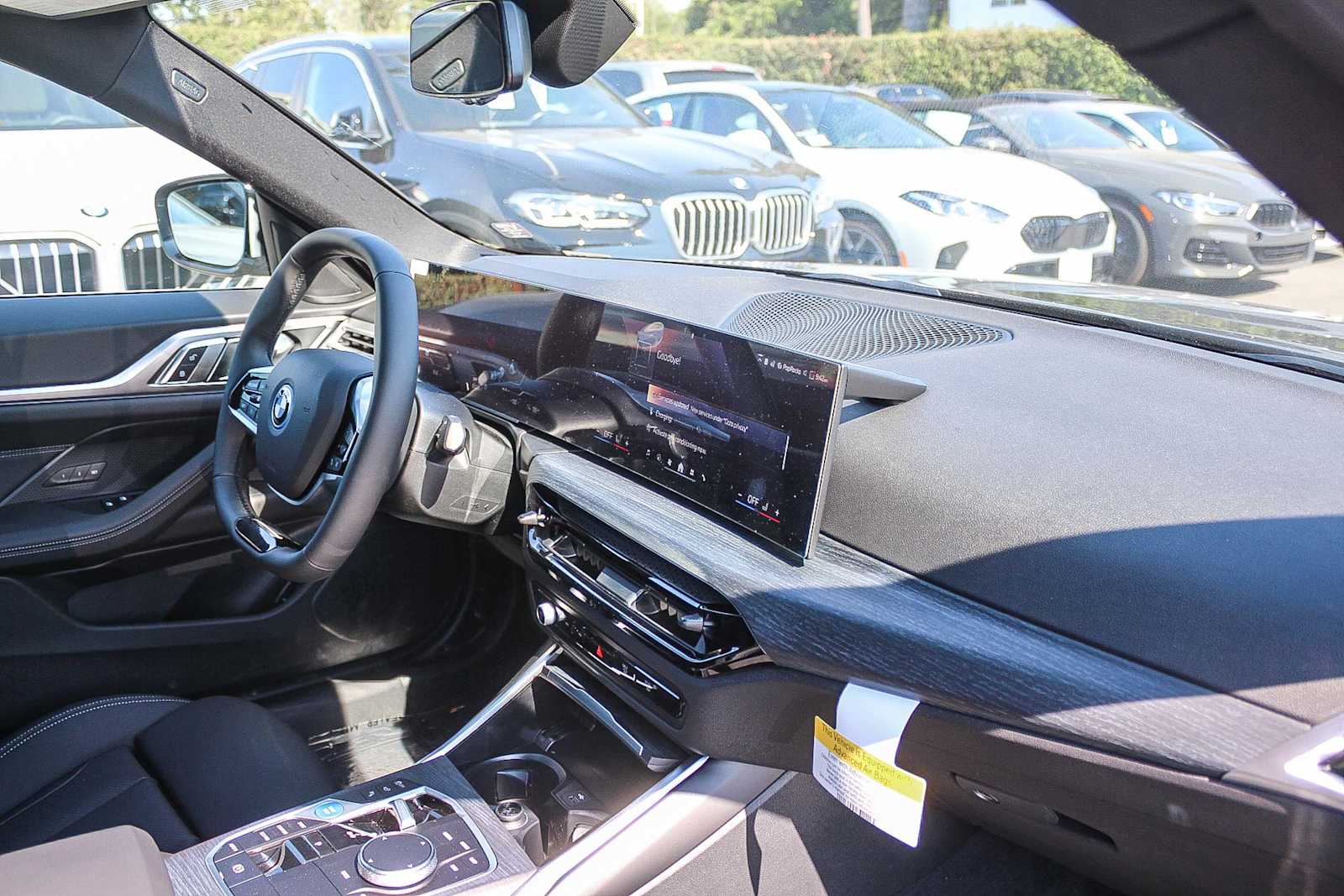 Thumbnail: 2025 BMW i4 - 16