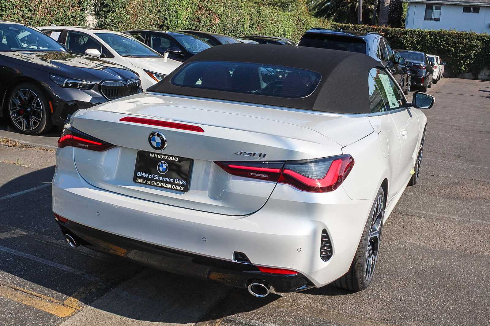 Thumbnail: 2026 BMW 4 Series - 4