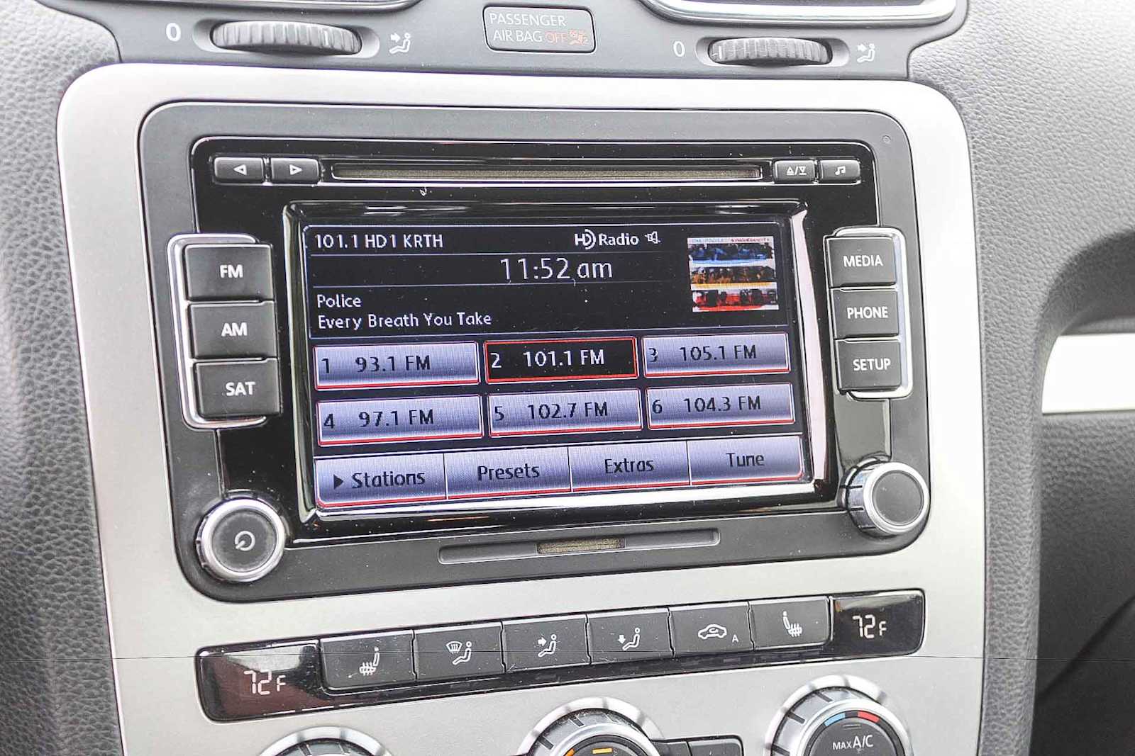 Thumbnail: 2013 Volkswagen Eos - 31