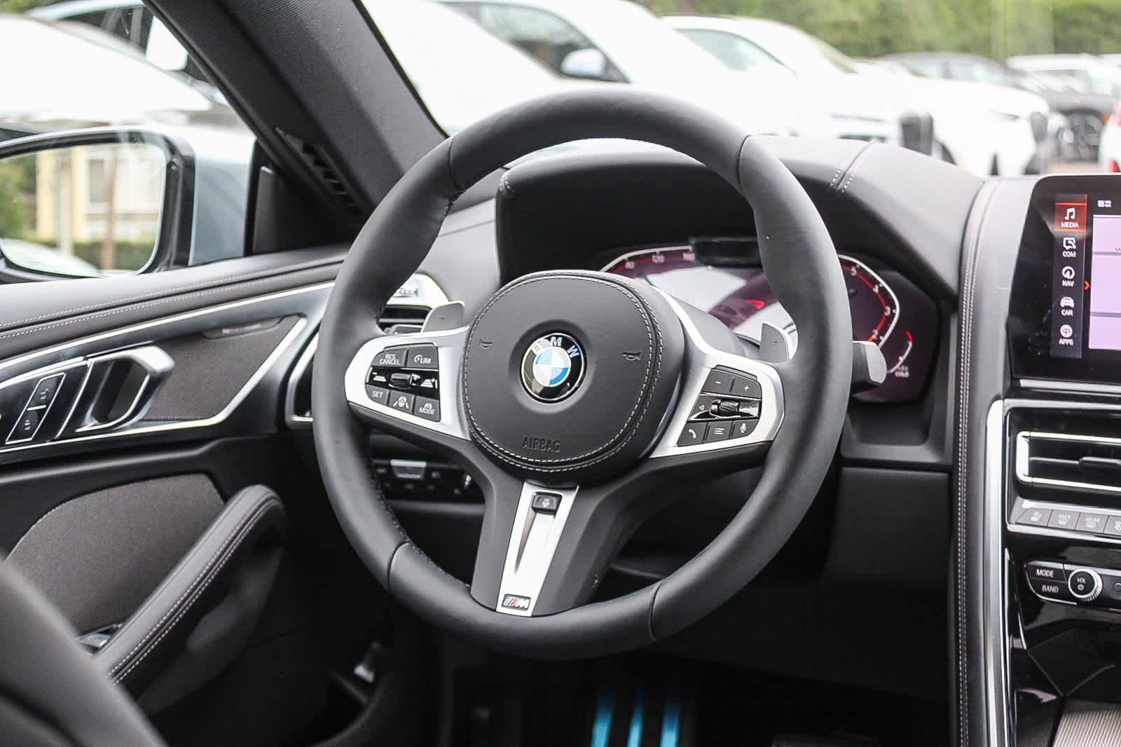 Thumbnail: 2026 BMW 8 Series - 15