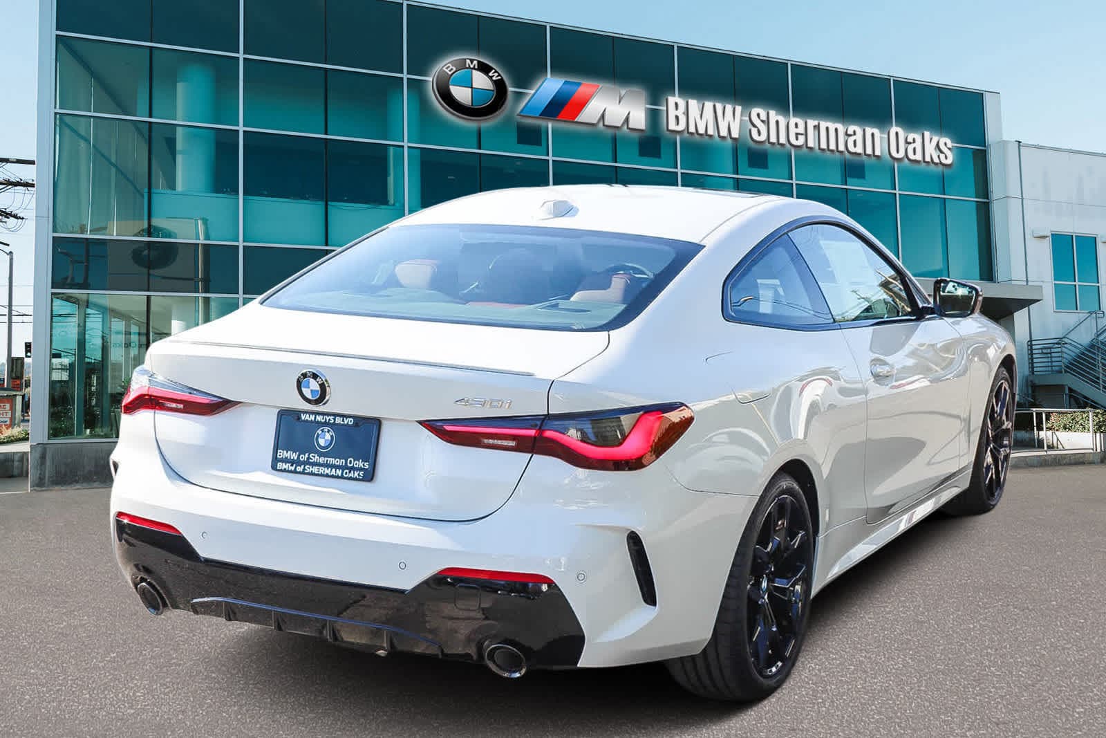 Thumbnail: 2025 BMW 4 Series - 4