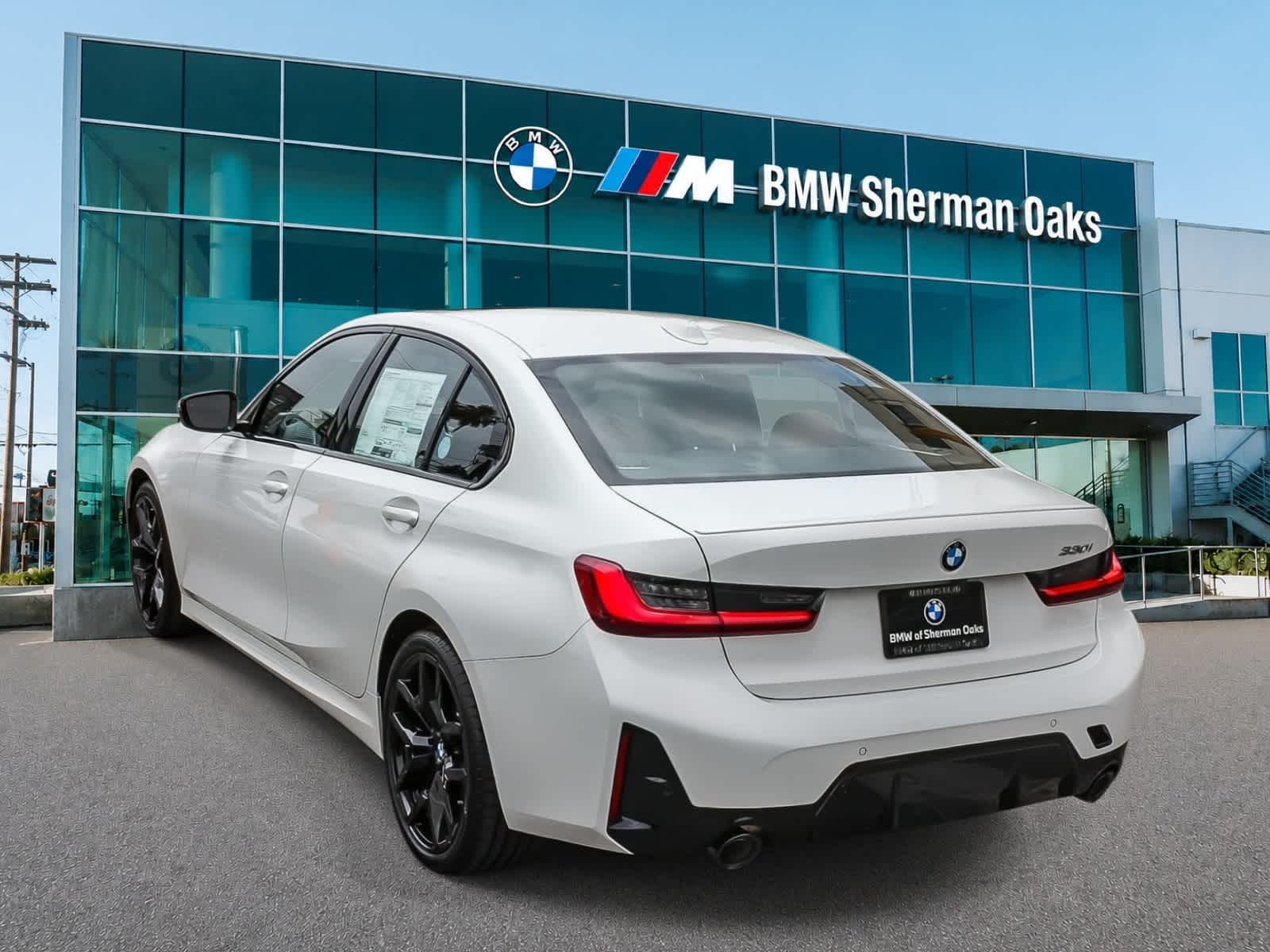 Thumbnail: 2026 BMW 3 Series - 6