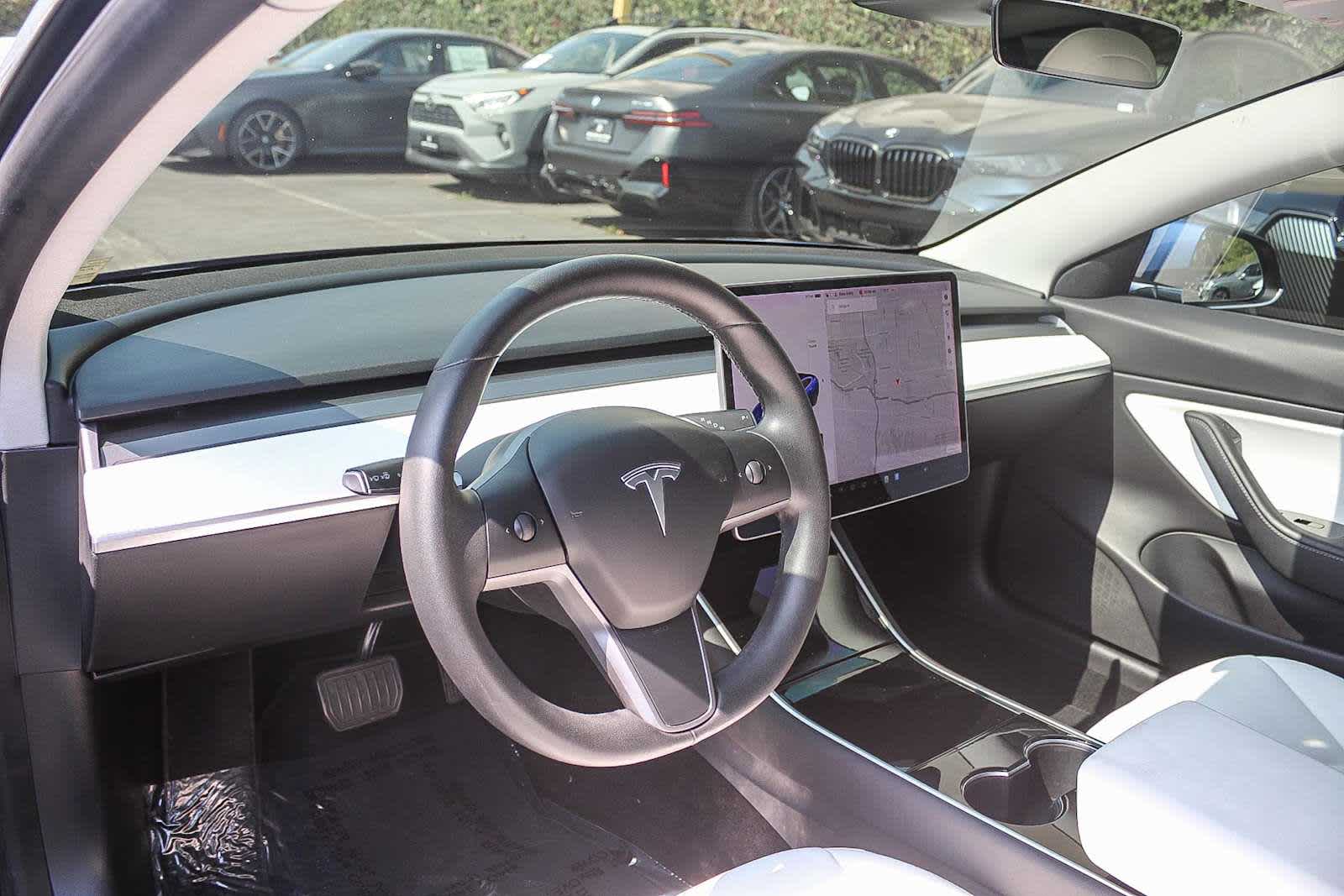 Thumbnail: 2020 Tesla Model 3 - 17
