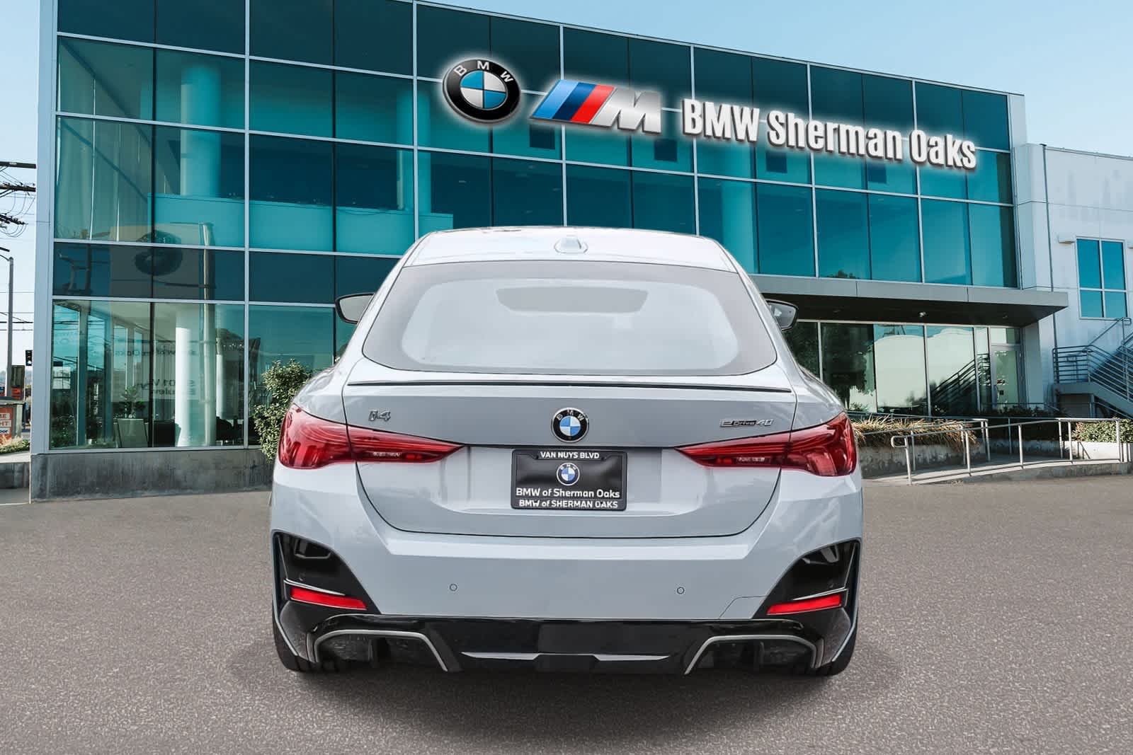 Thumbnail: 2026 BMW i4 - 5