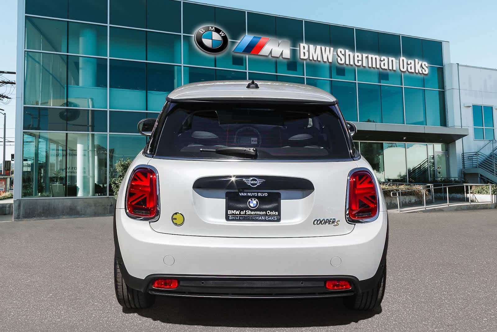 2024 MINI Electric Hardtop 2 Door Cooper photo 4