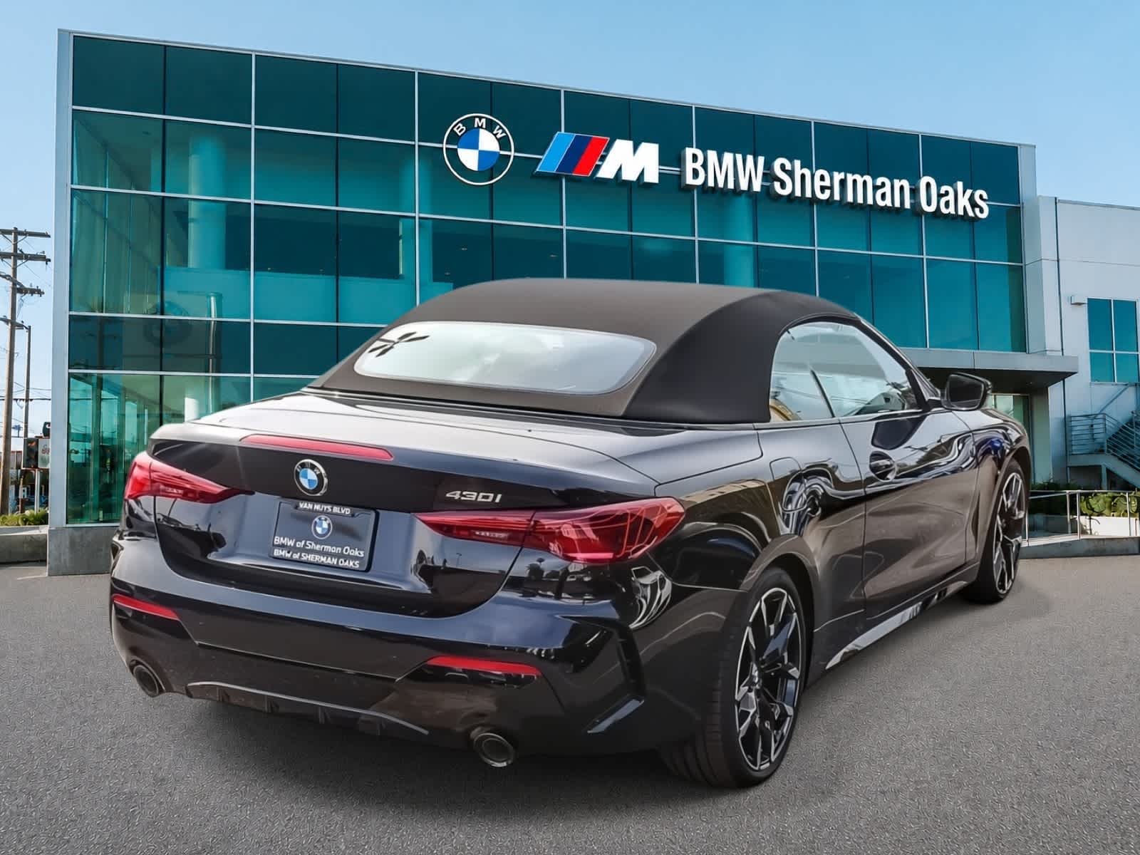 Thumbnail: 2026 BMW 4 Series - 4