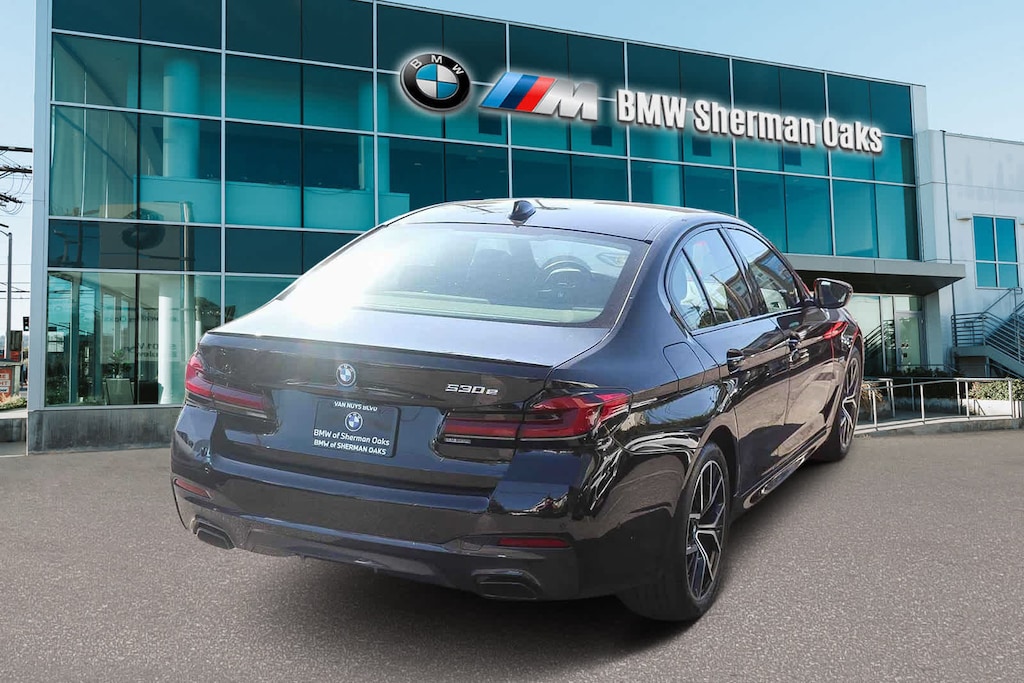 Certified 2023 BMW 530e Sedan