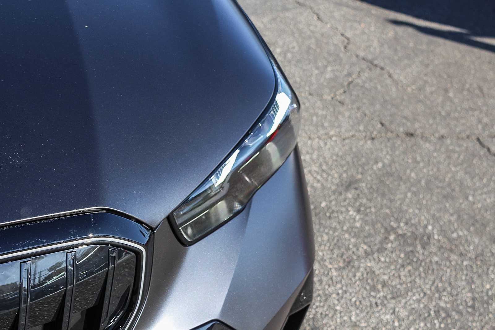 Thumbnail: 2026 BMW 5 Series - 10