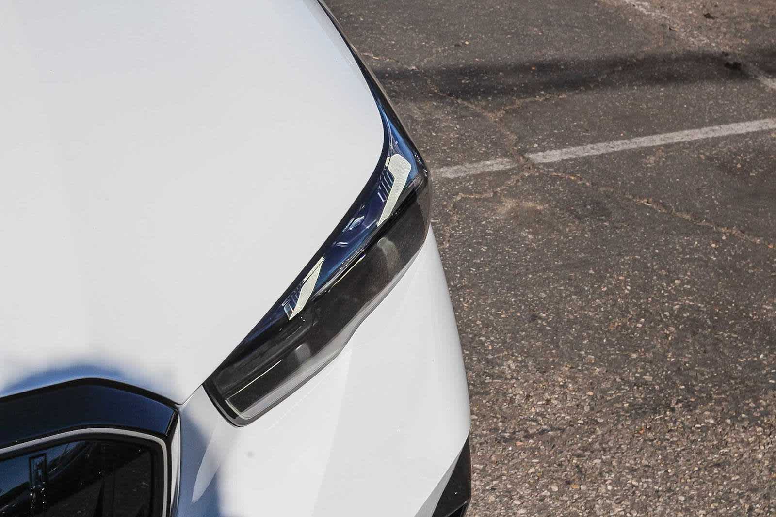 Thumbnail: 2026 BMW 5 Series - 10