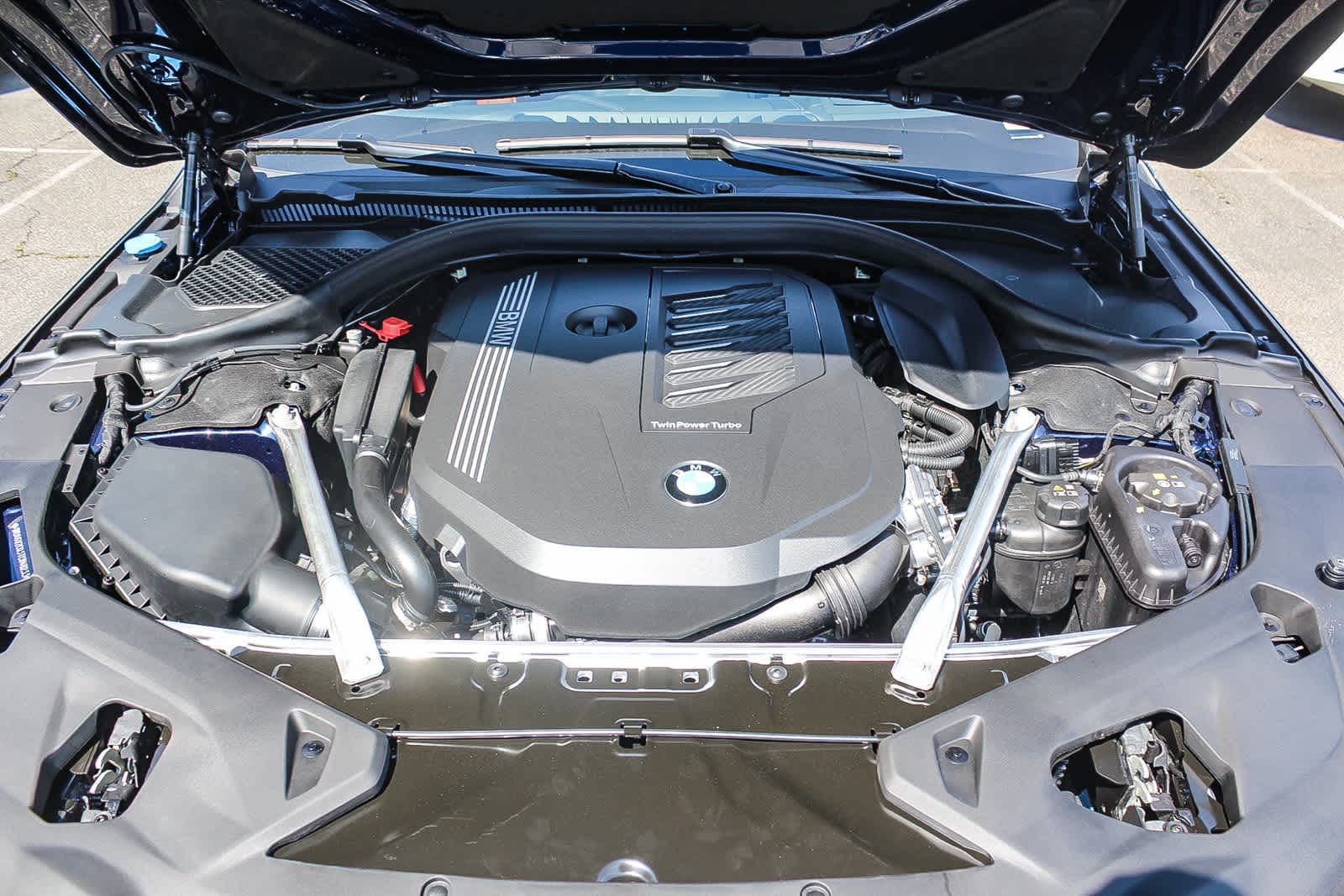 Thumbnail: 2026 BMW 8 Series - 26