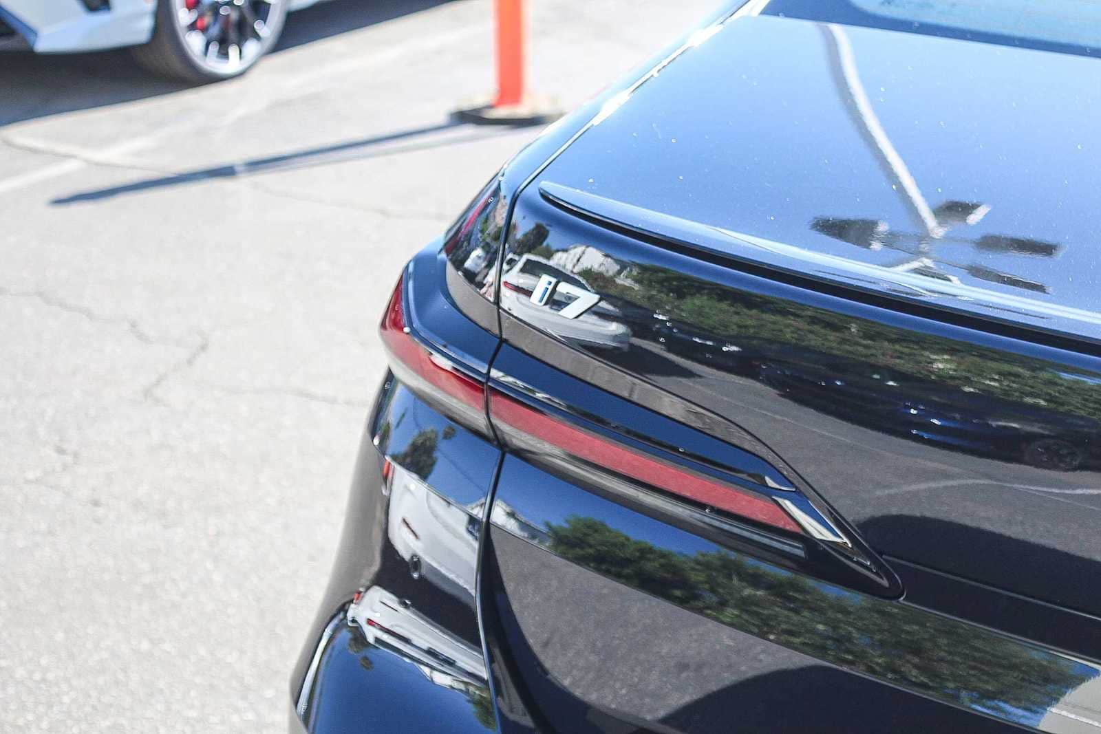 Thumbnail: 2026 BMW i7 - 11