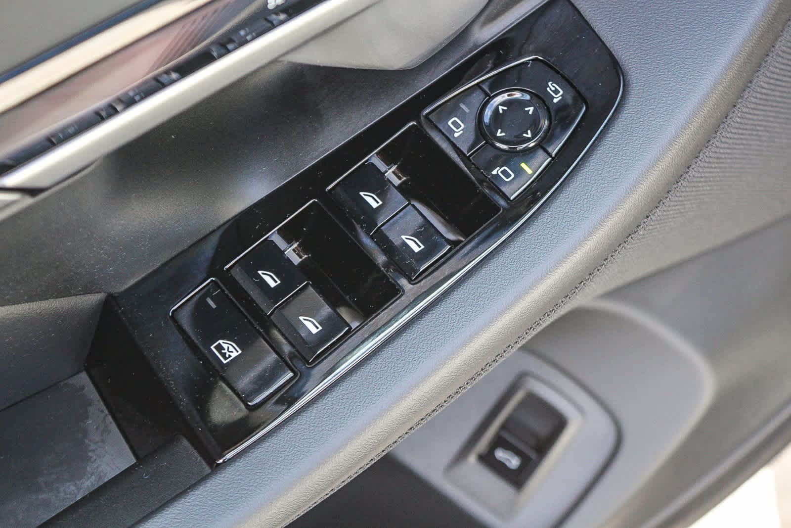 Thumbnail: 2026 BMW 5 Series - 20