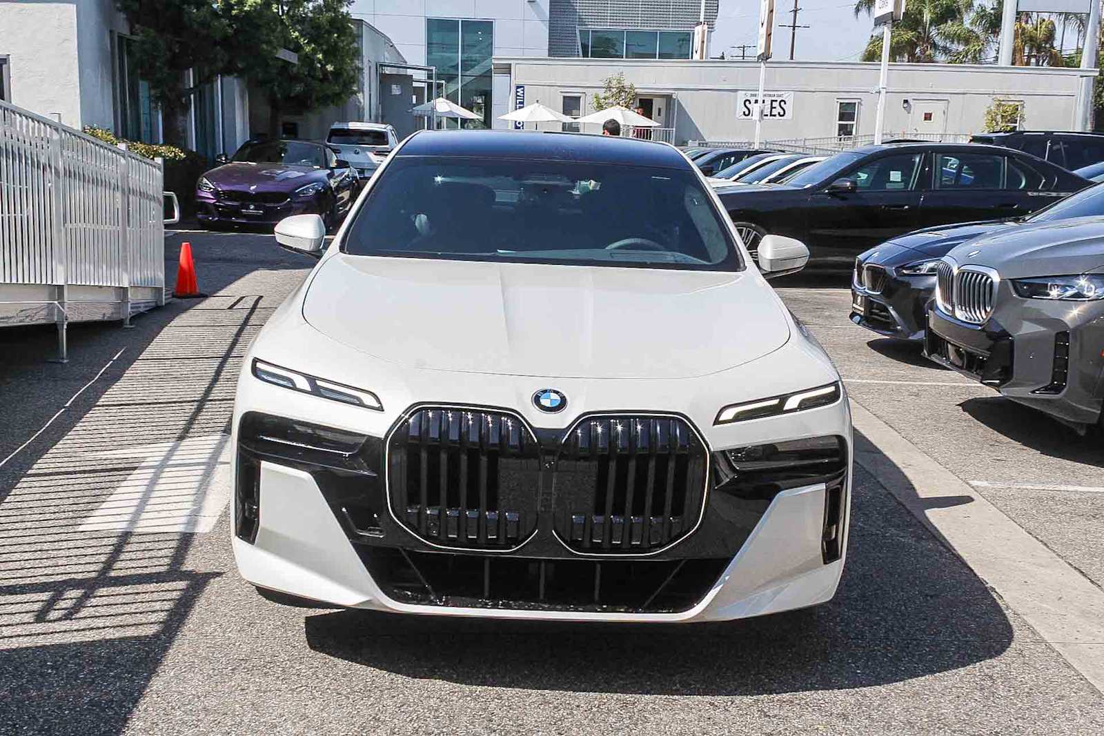 Thumbnail: 2026 BMW 7 Series - 2