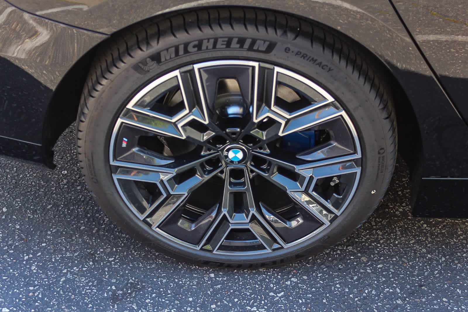 Thumbnail: 2026 BMW 5 Series - 8