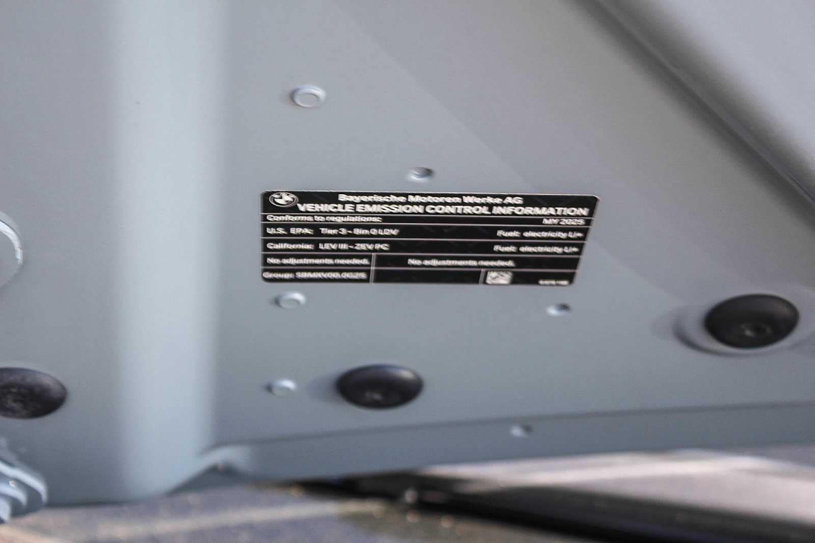 Thumbnail: 2025 BMW i5 - 27