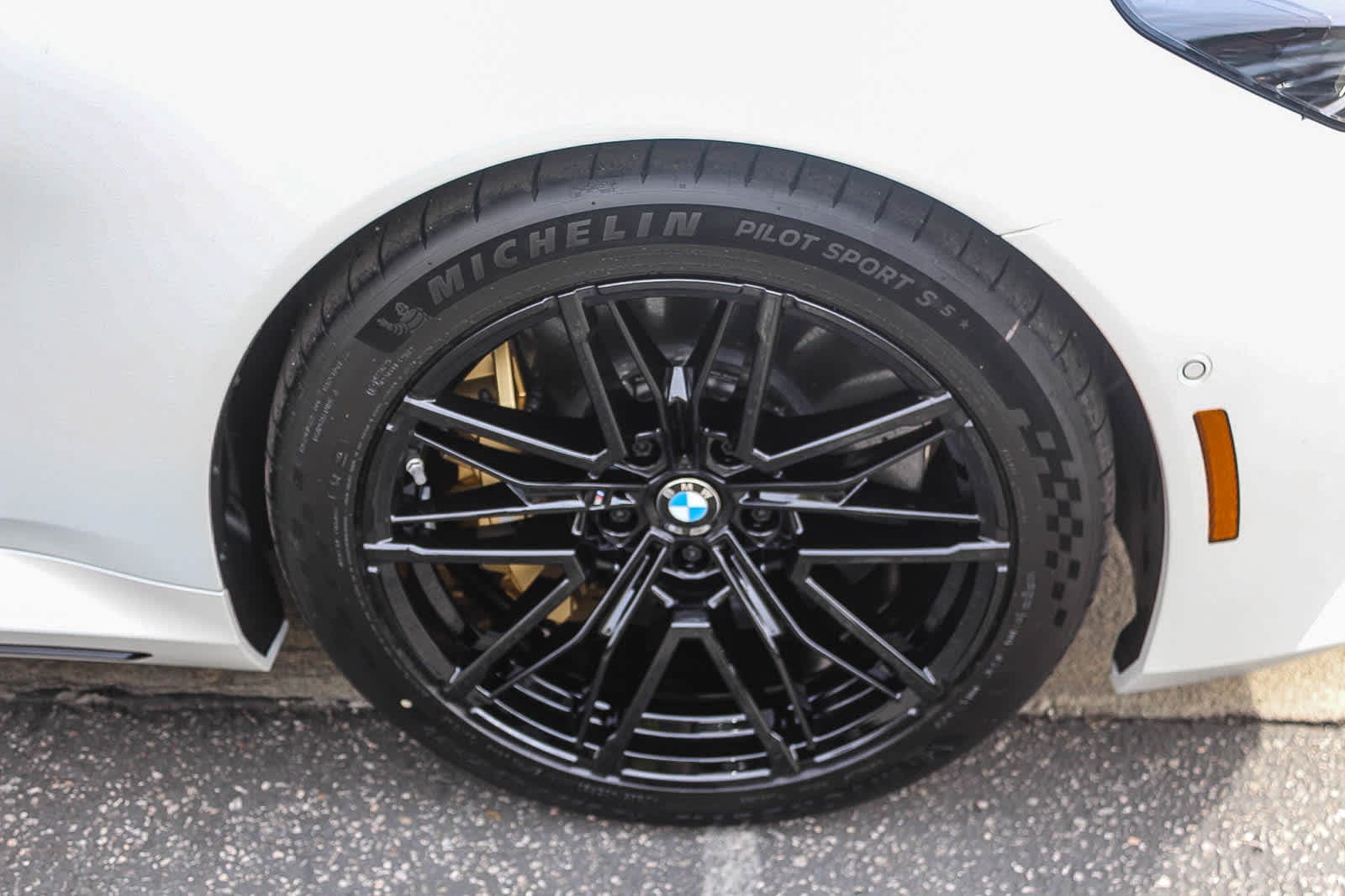 Thumbnail: 2026 BMW M5 - 9