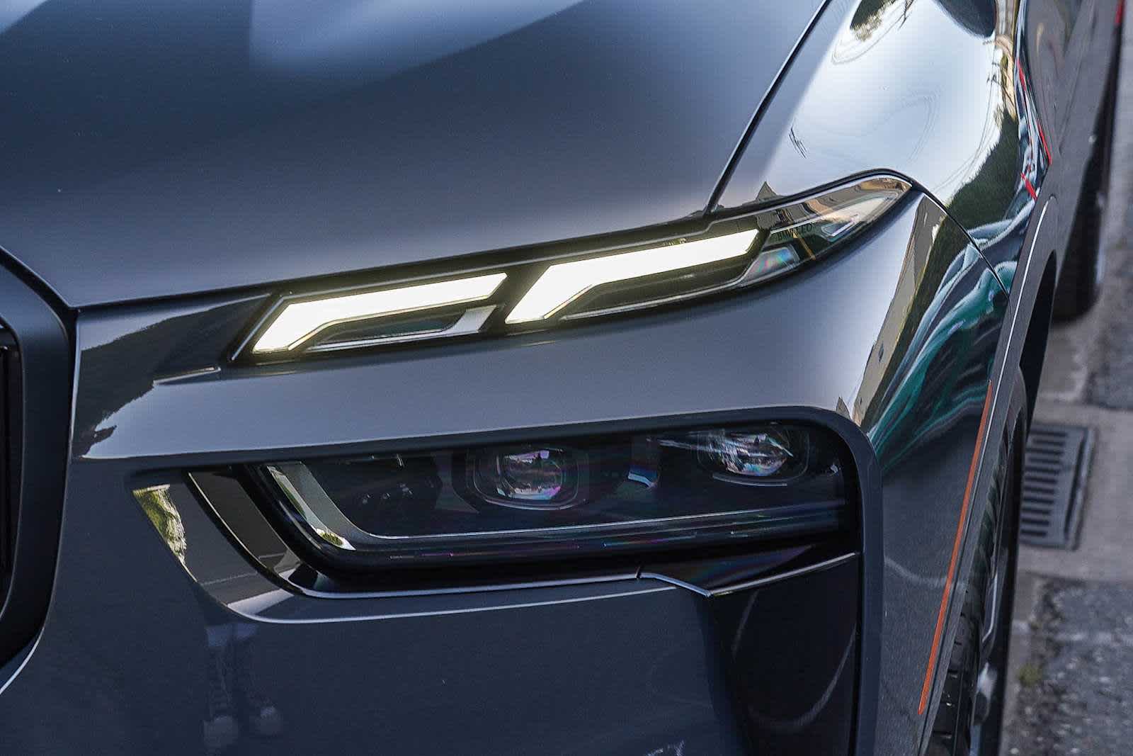 Thumbnail: 2026 BMW X7 - 8