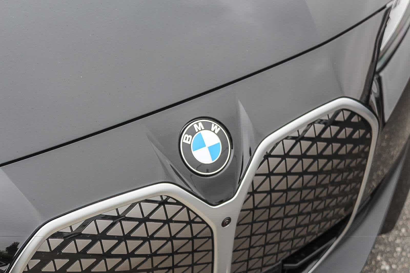 Thumbnail: 2026 BMW i4 - 11