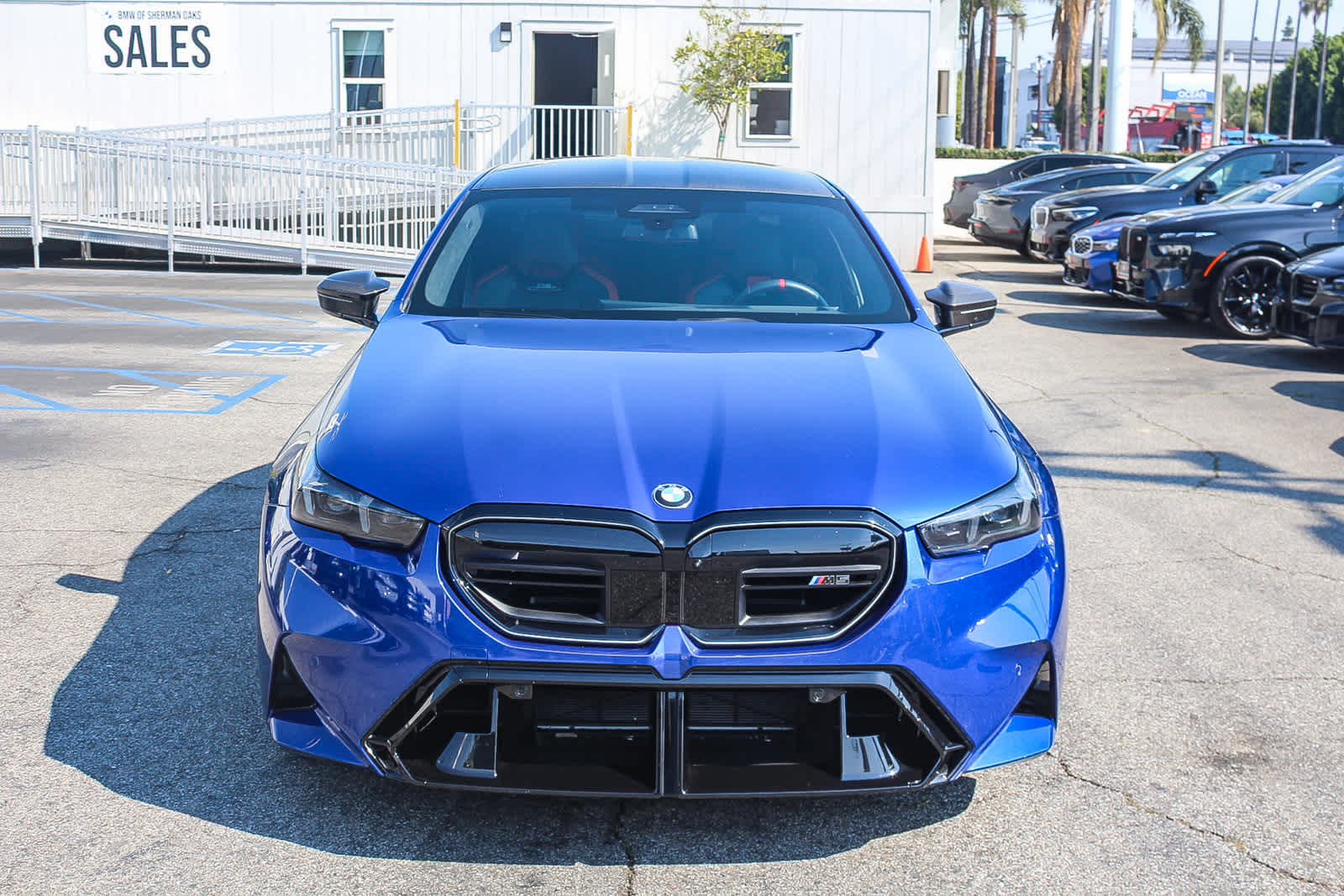 Thumbnail: 2025 BMW M5 - 3