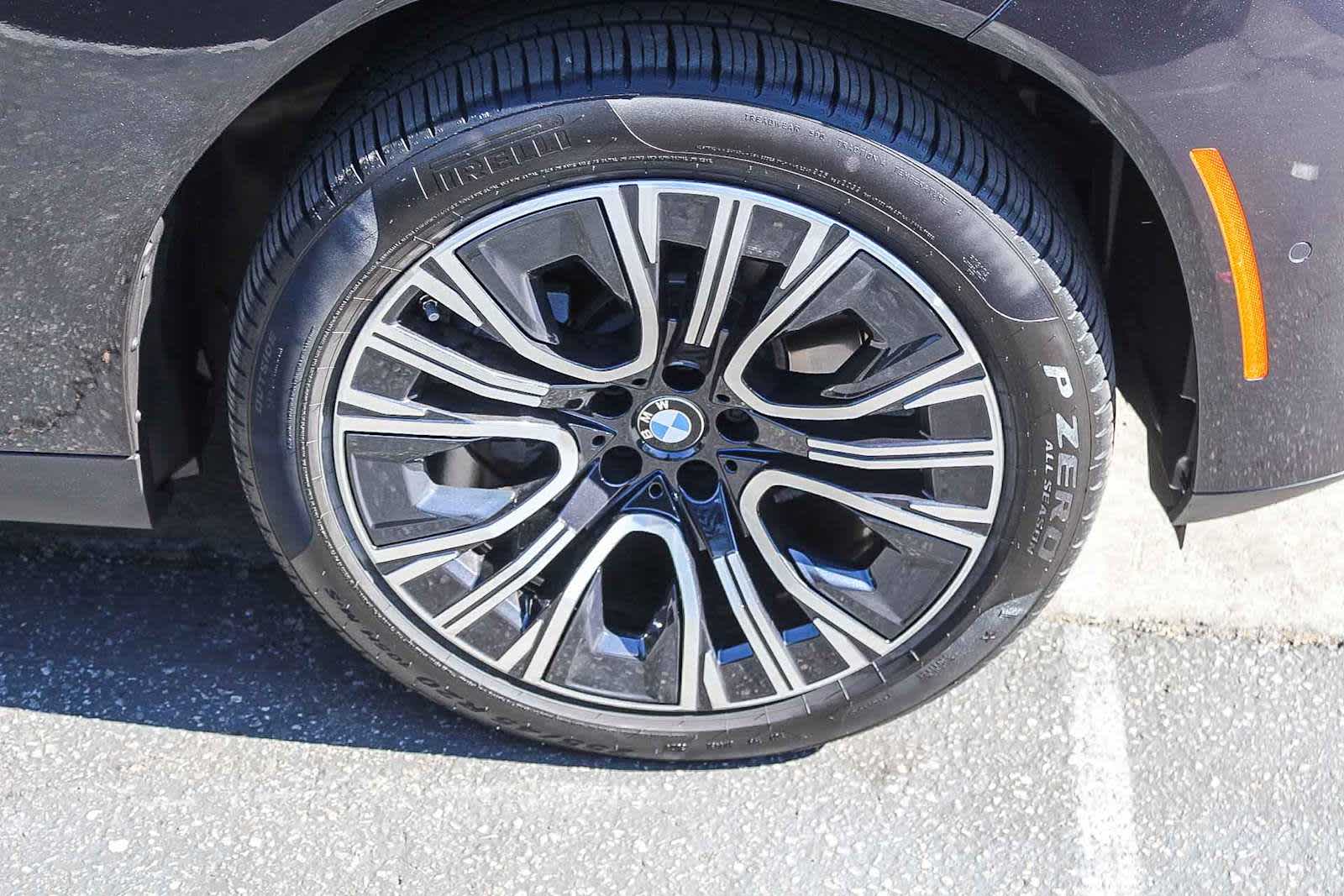 Thumbnail: 2025 BMW X3 - 9