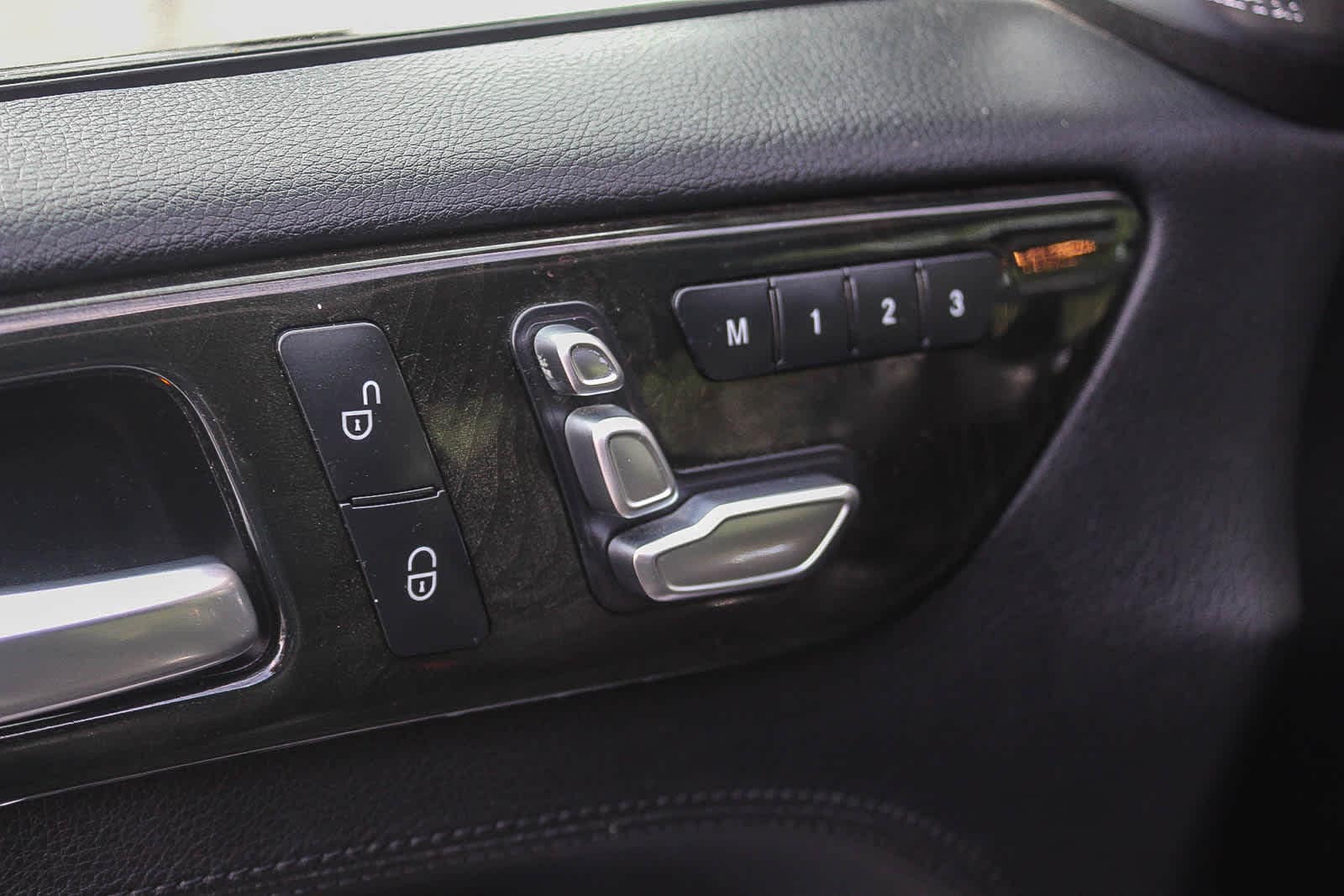 Thumbnail: 2018 Mercedes-Benz GLE - 21