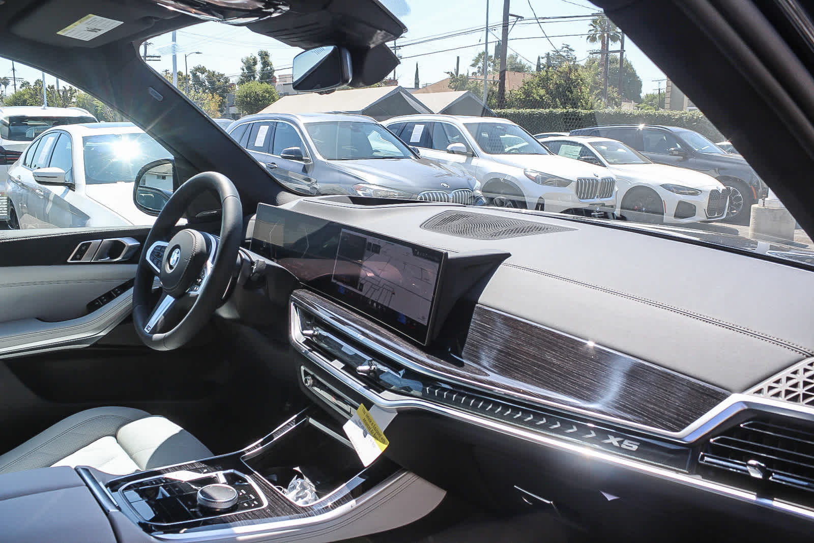 Thumbnail: 2026 BMW X5 - 16