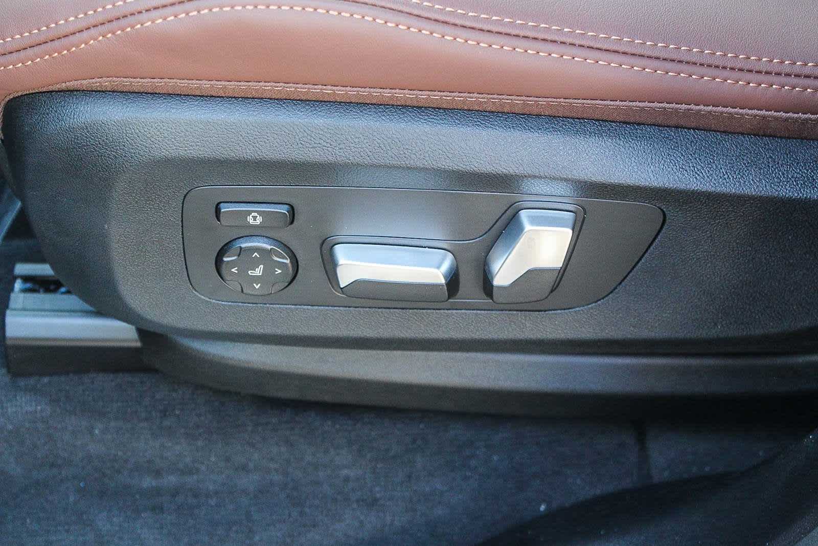 Thumbnail: 2026 BMW X5 - 21