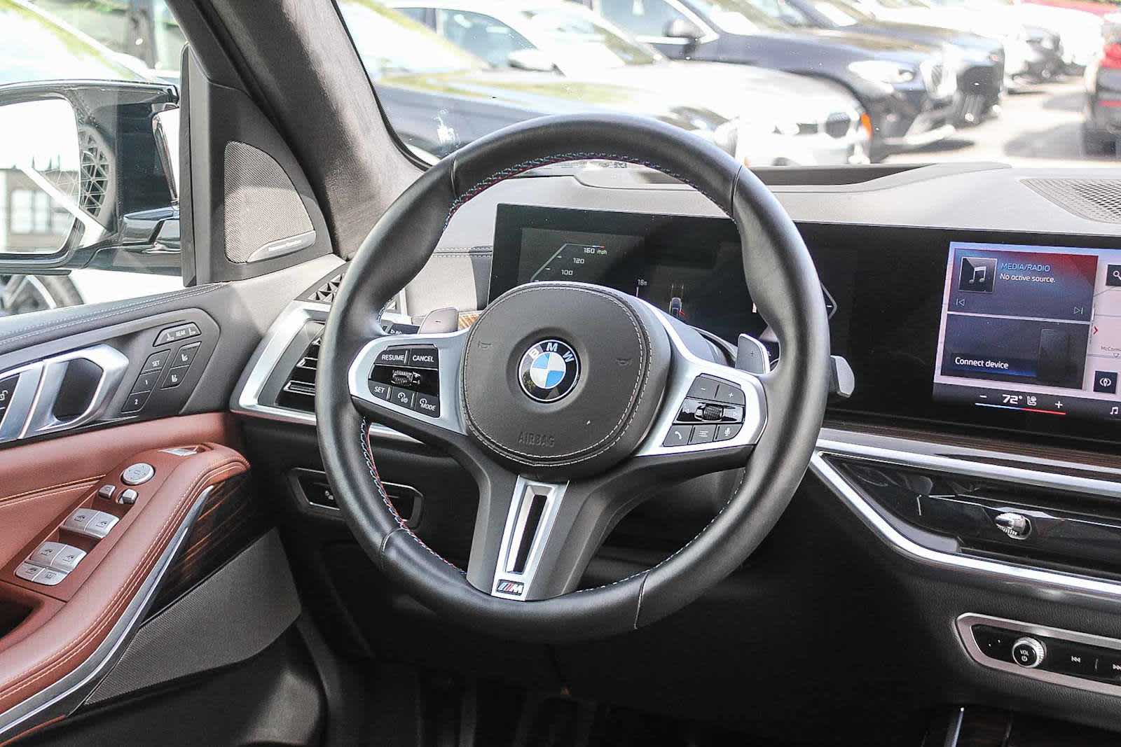 Thumbnail: 2025 BMW X7 - 15