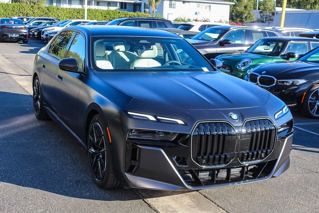 New 2026 BMW 740i Sedan