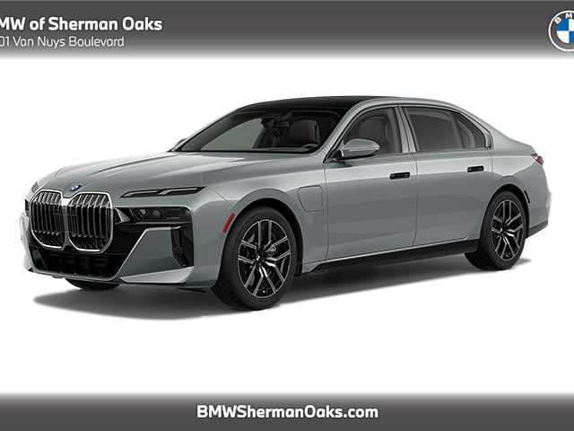 2026 BMW 7 Series 750e's photo