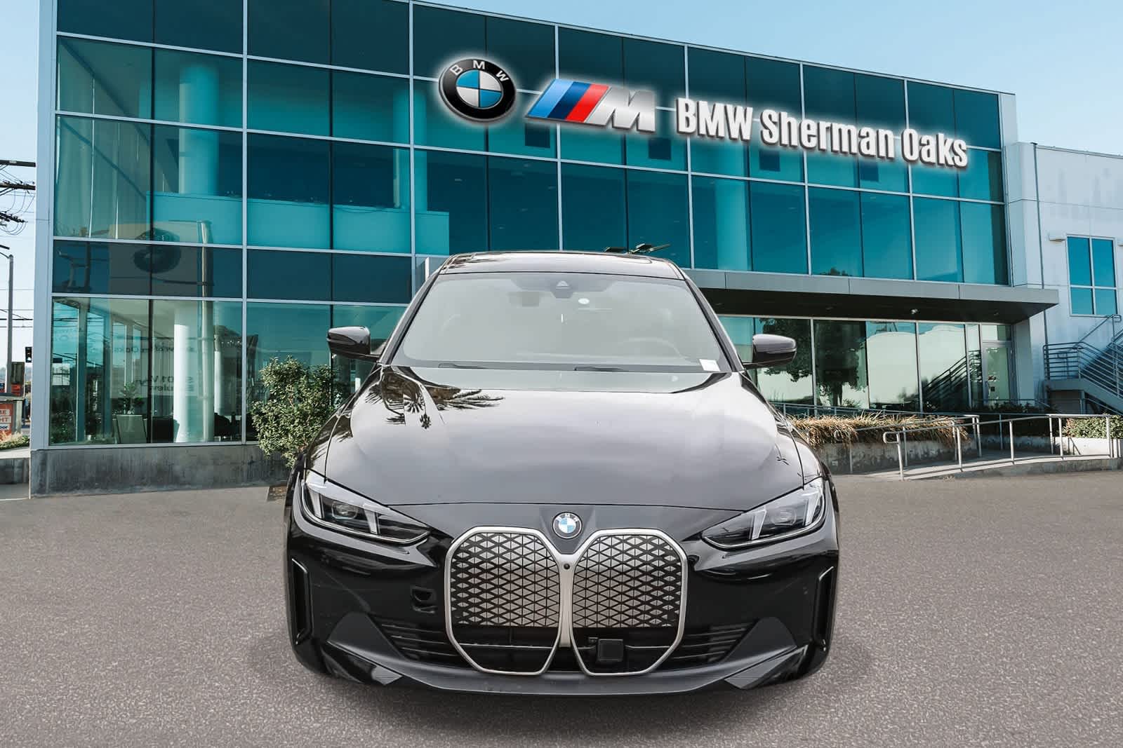 Thumbnail: 2026 BMW i4 - 2