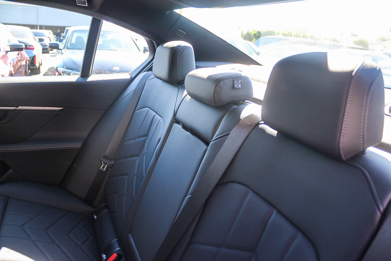 Thumbnail: 2026 BMW 5 Series - 18