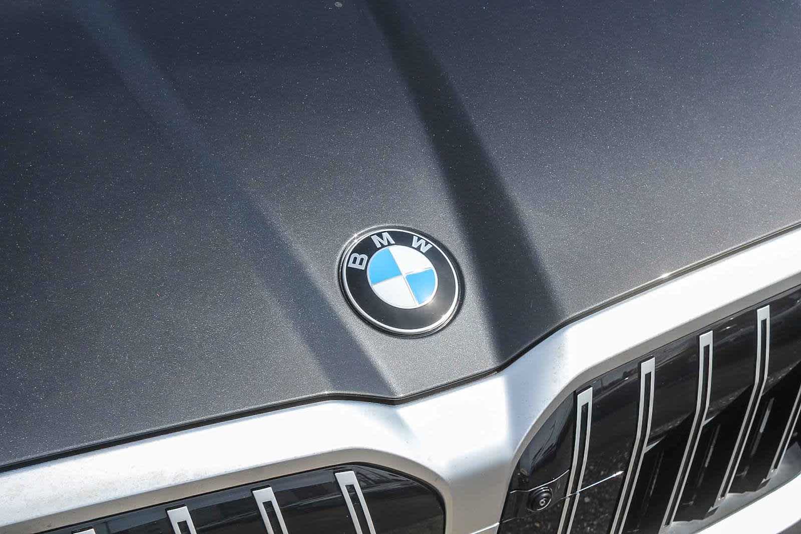 Thumbnail: 2026 BMW 5 Series - 11