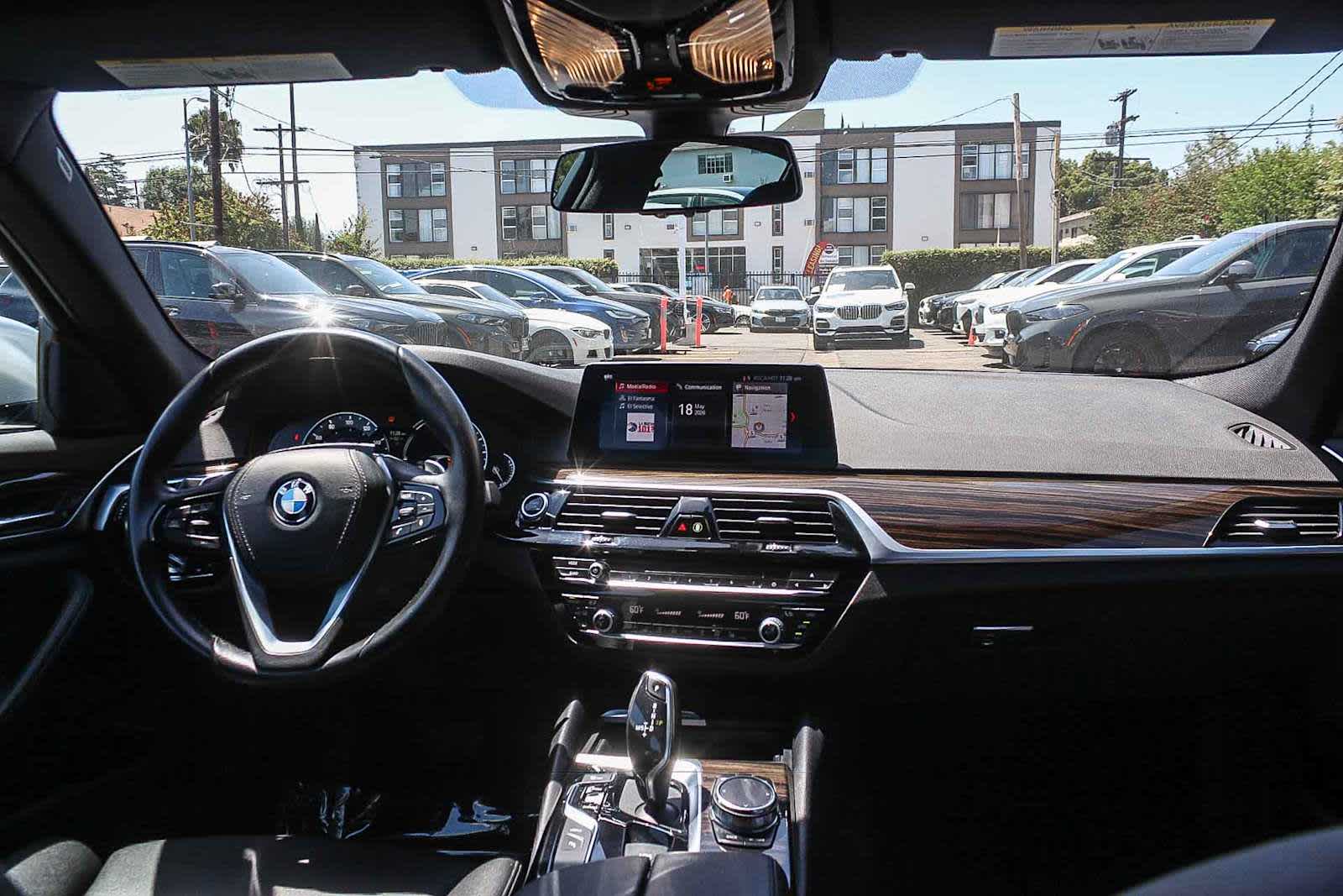 2019 BMW 5 Series 530e - Photo 12
