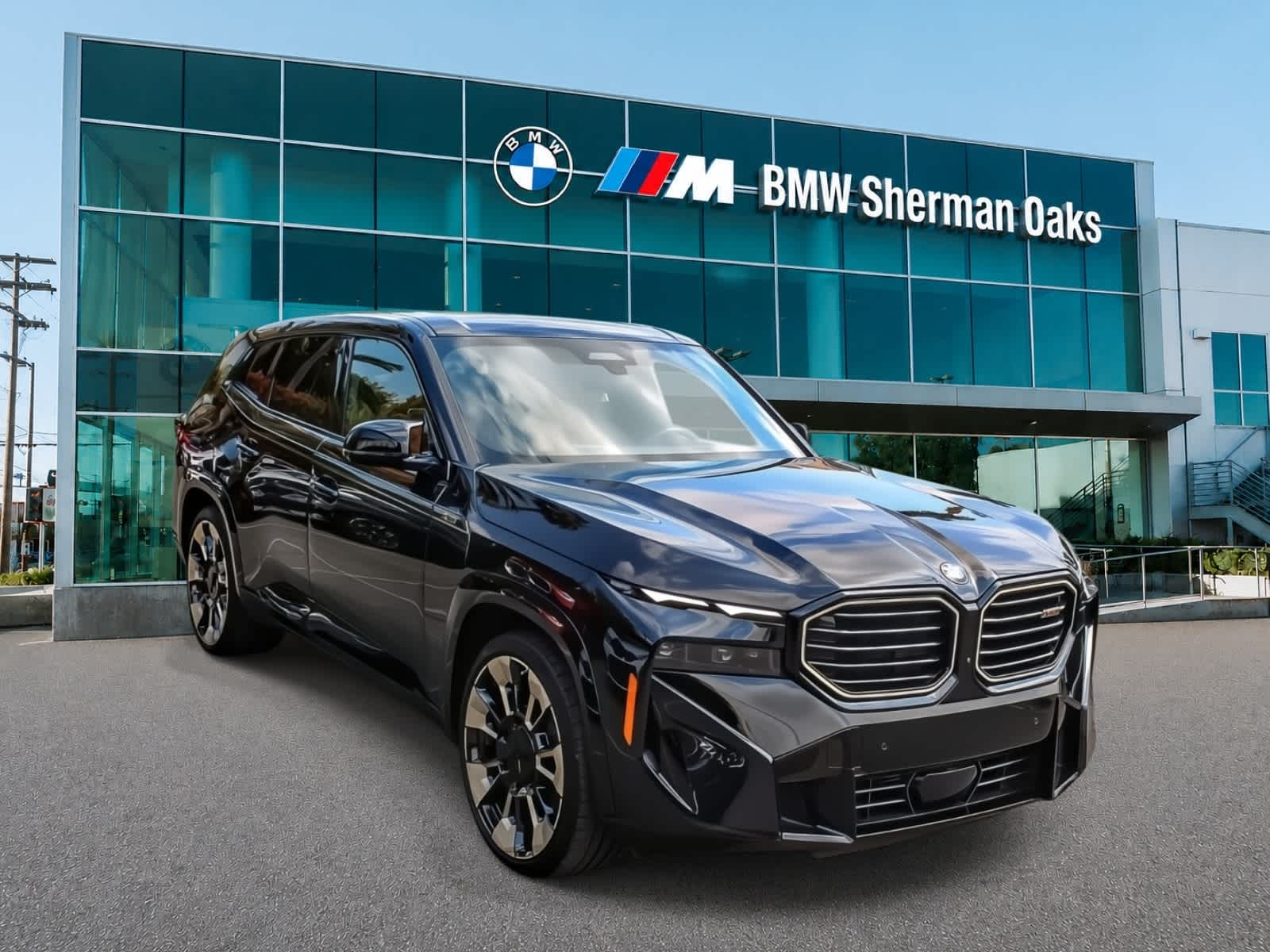 Thumbnail: 2023 BMW XM - 2