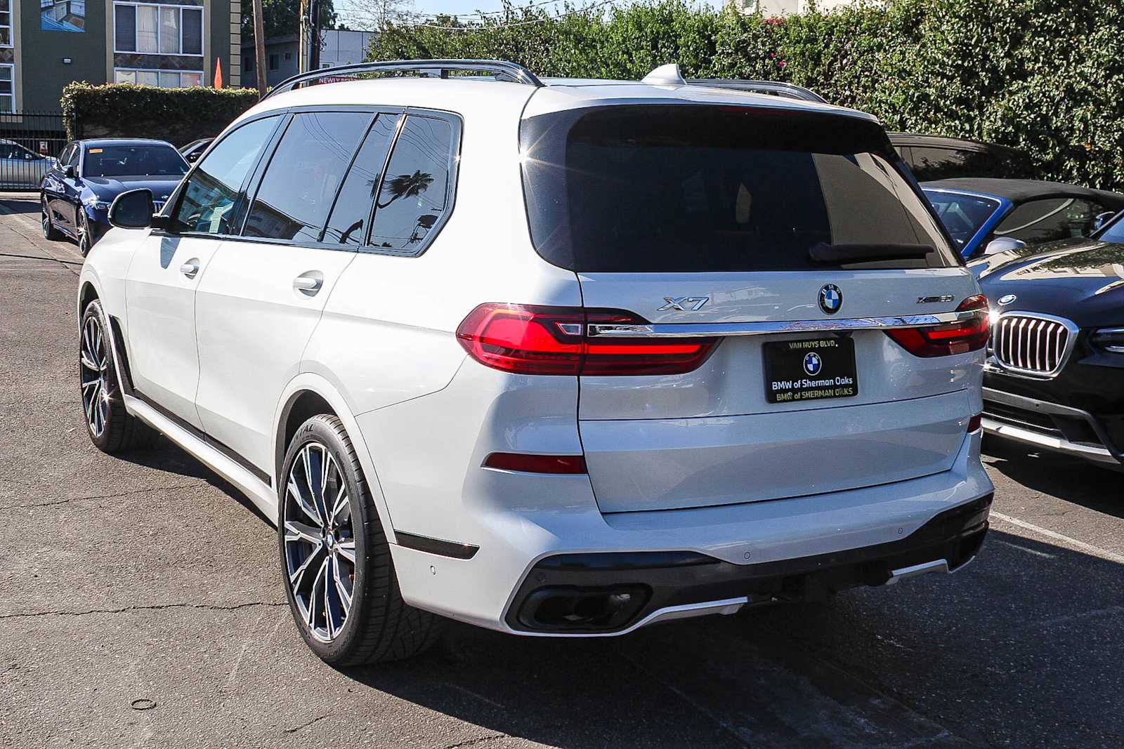 Thumbnail: 2019 BMW X7 - 11