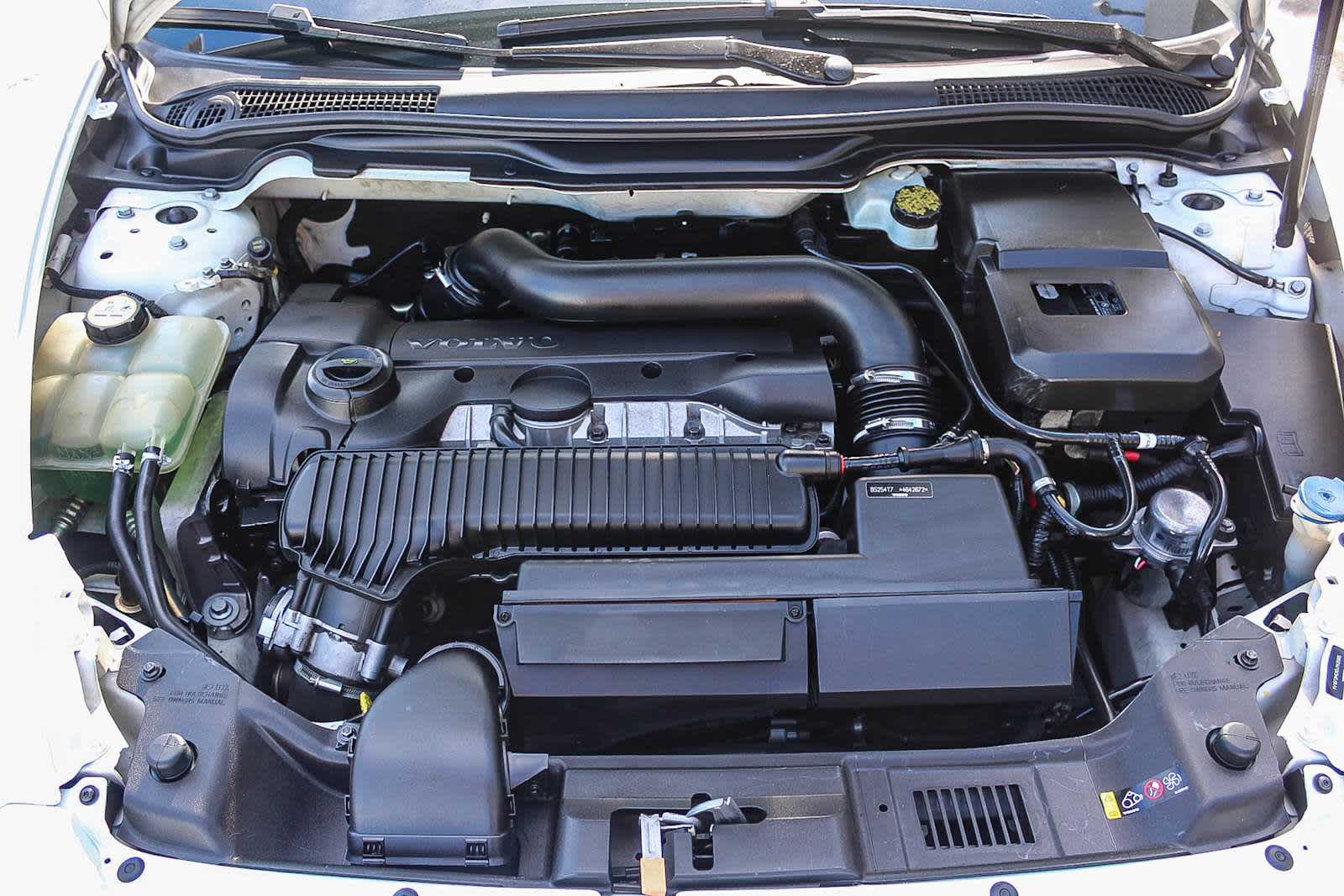 Thumbnail: 2013 Volvo C70 - 22