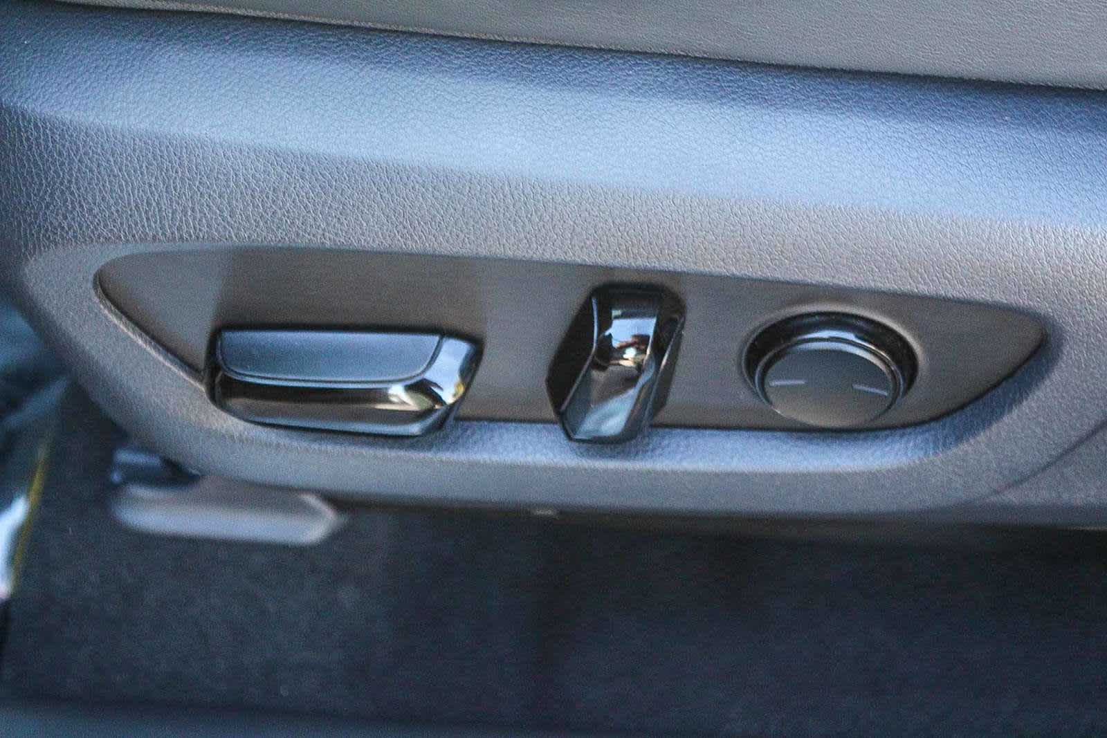 Thumbnail: 2025 Lexus RX - 21