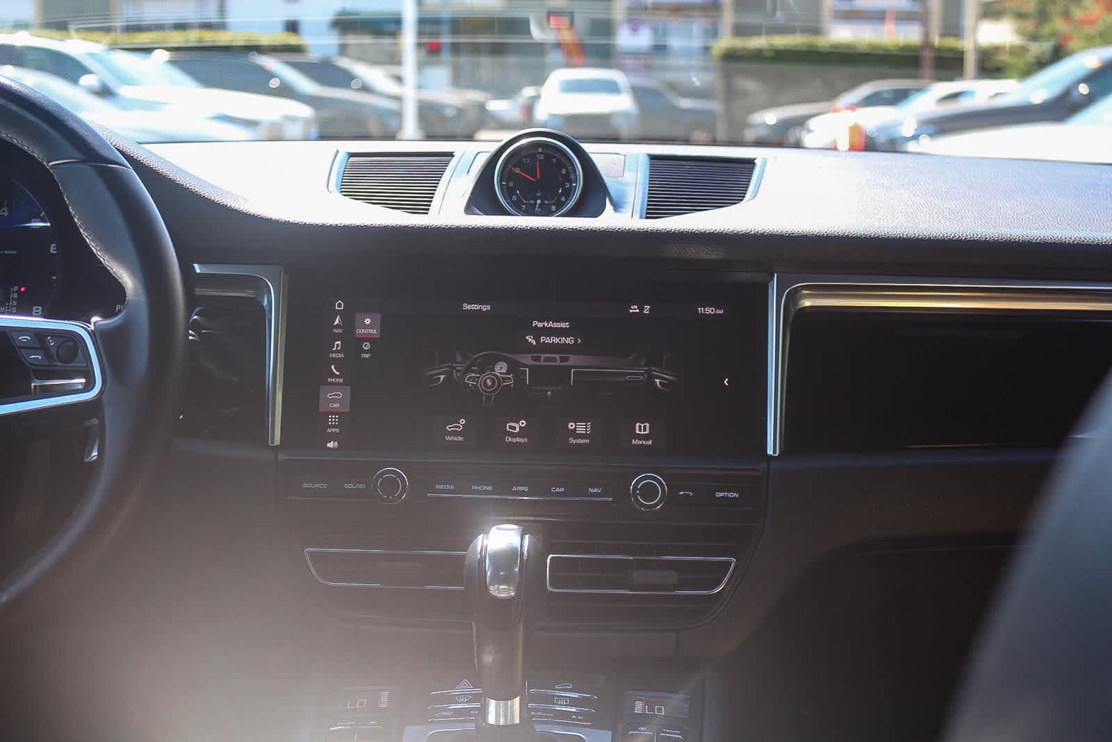 Thumbnail: 2019 Porsche Macan - 13