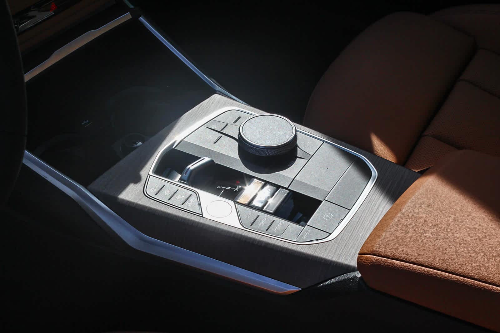 Thumbnail: 2025 BMW 3 Series - 21