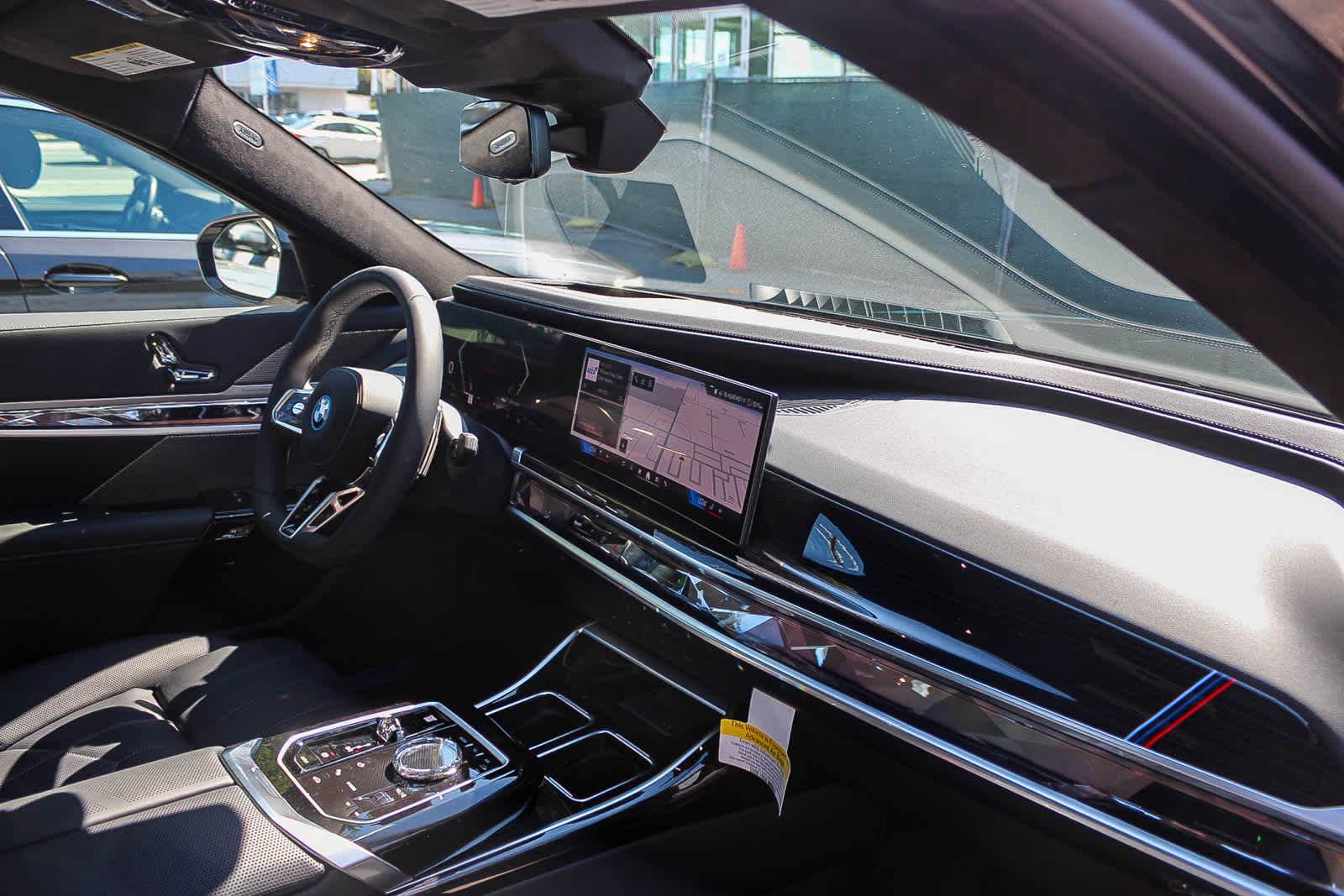 Thumbnail: 2026 BMW 7 Series - 16