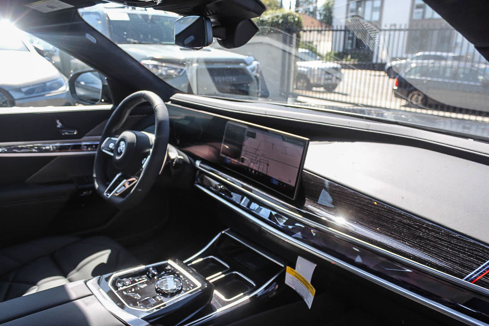 Thumbnail: 2026 BMW 7 Series - 16