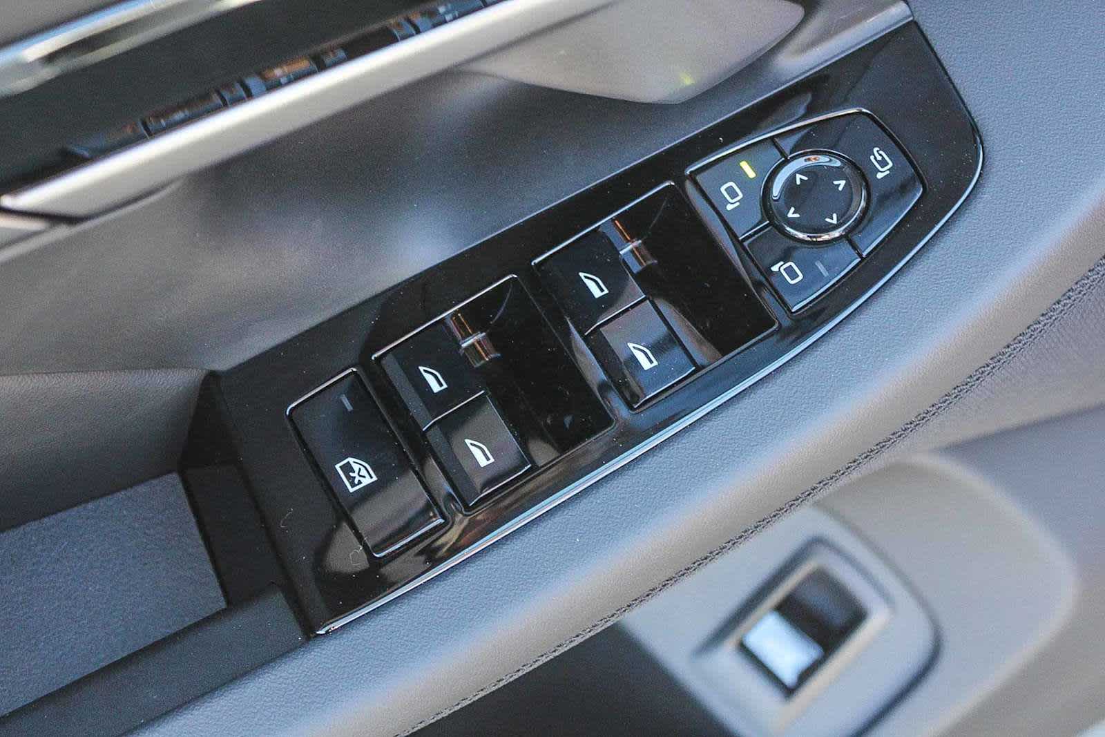 Thumbnail: 2026 BMW 5 Series - 20