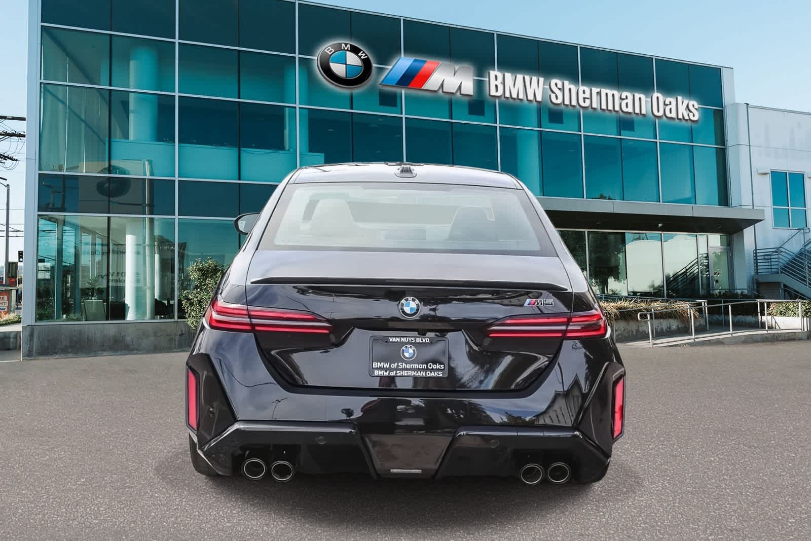 Thumbnail: 2026 BMW M5 - 5