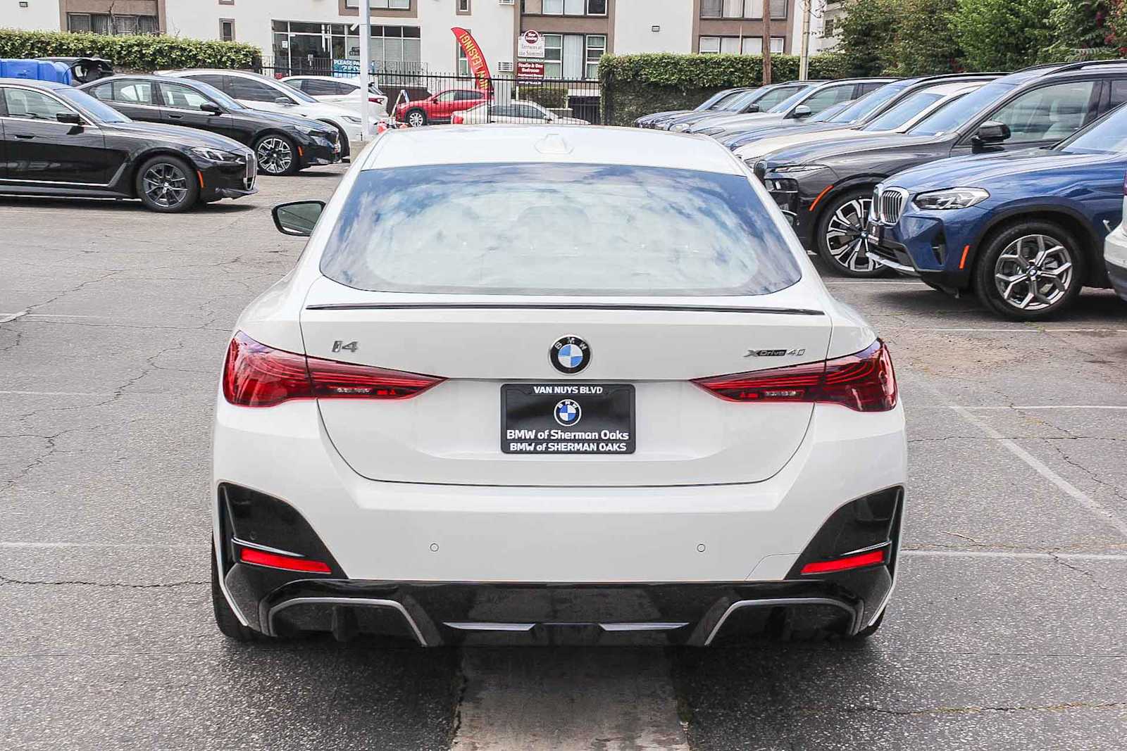 Thumbnail: 2026 BMW i4 - 5