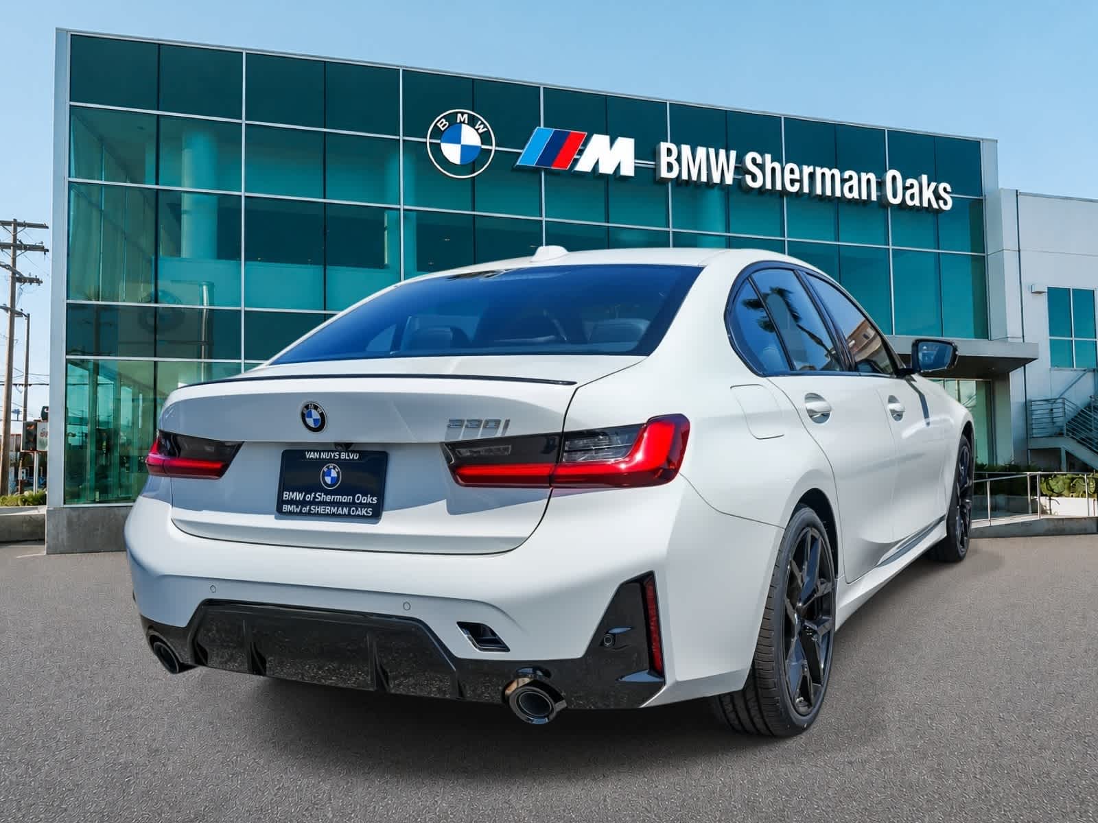 Thumbnail: 2026 BMW 3 Series - 4